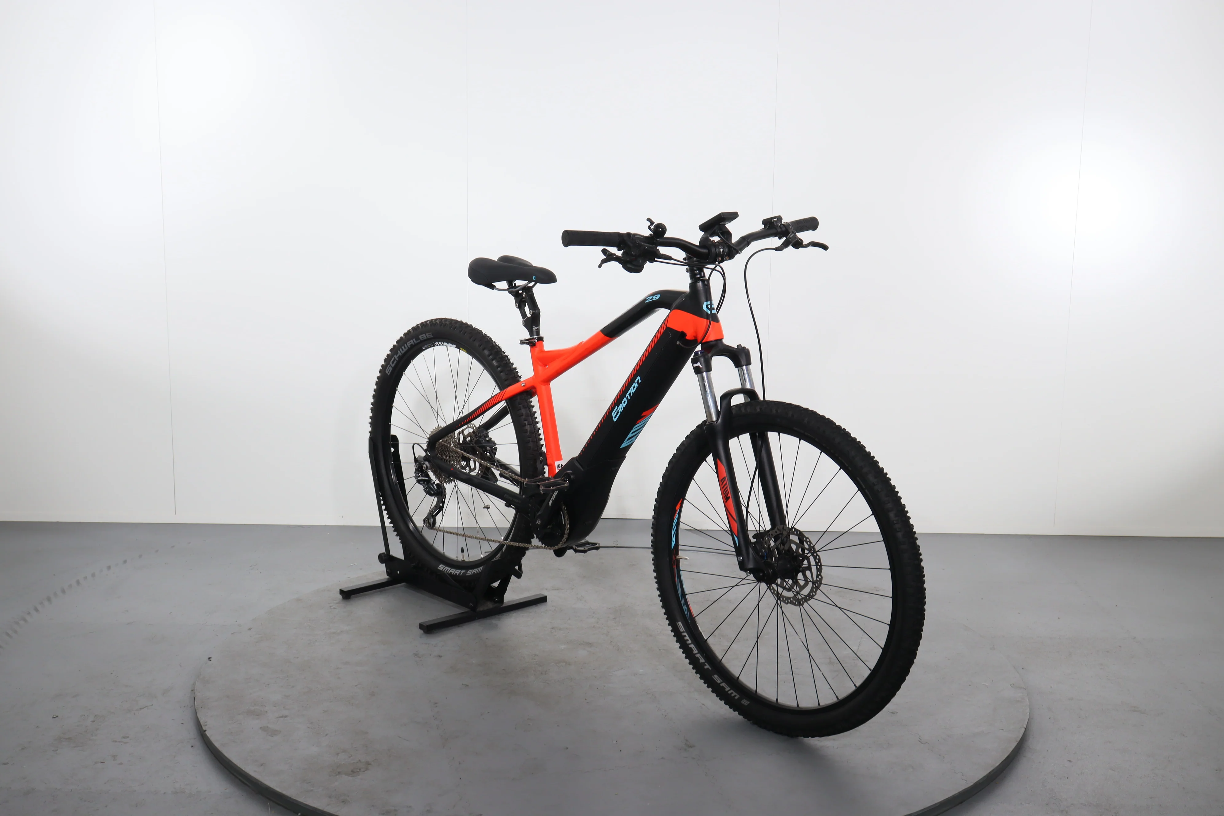 BH ATOM 29 - Image 2
