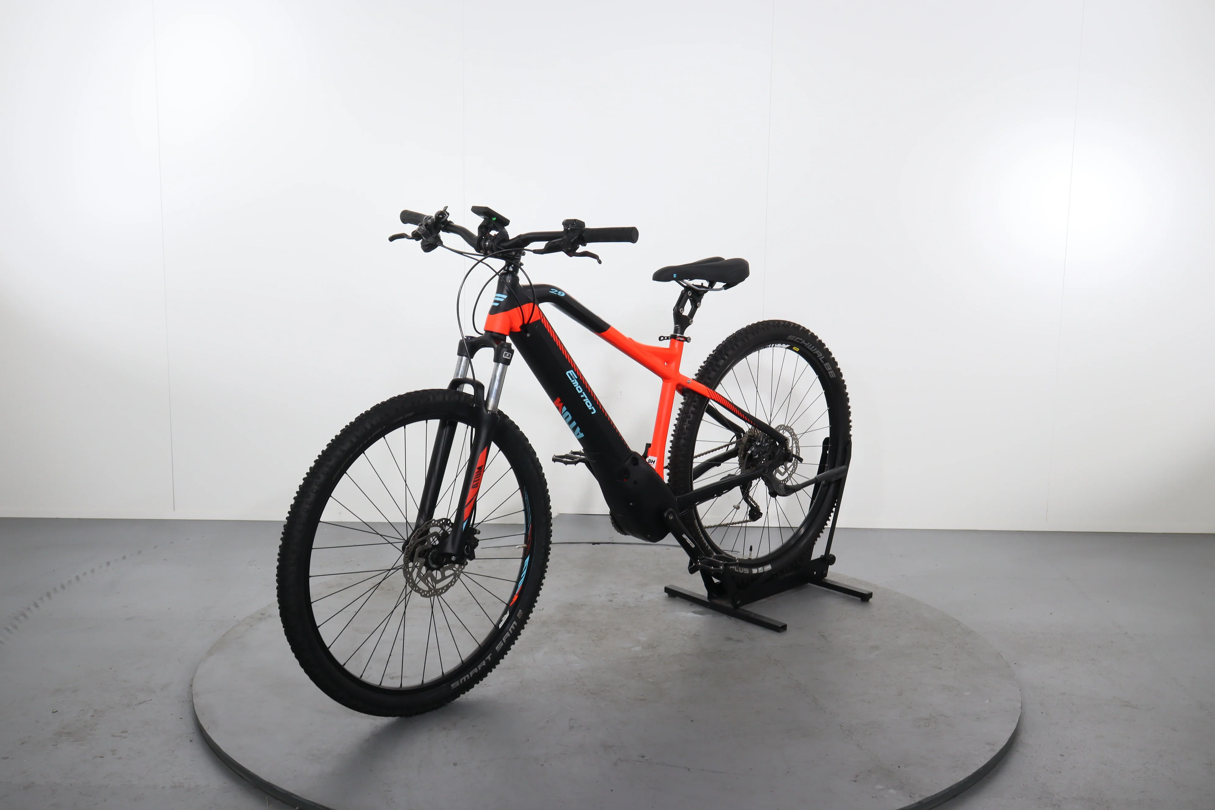 BH ATOM 29 - Image 3