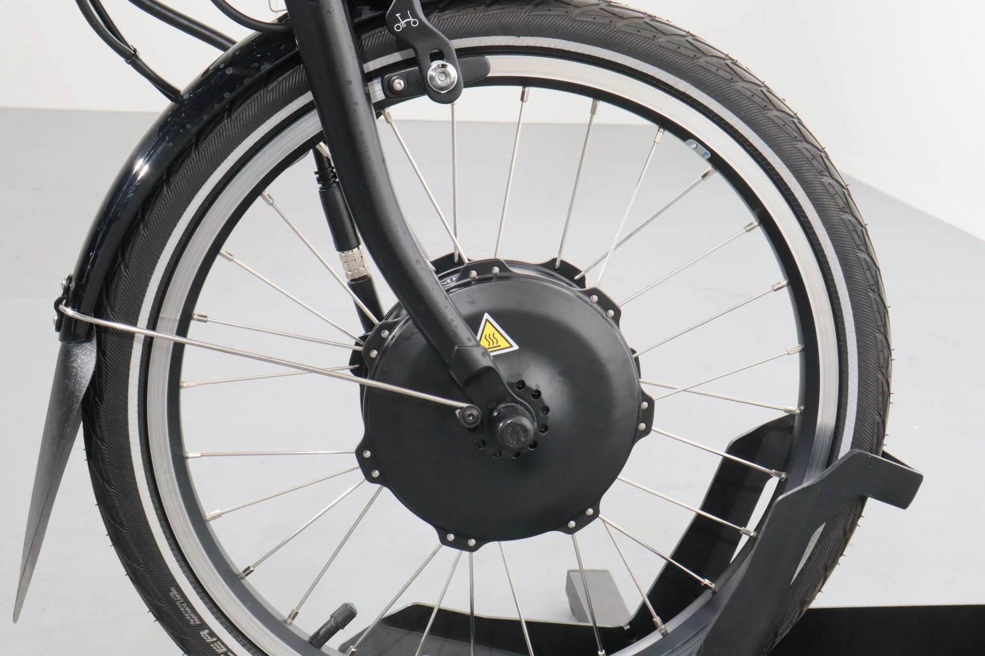 Brompton C Line Electric 12 Speed - Image 8