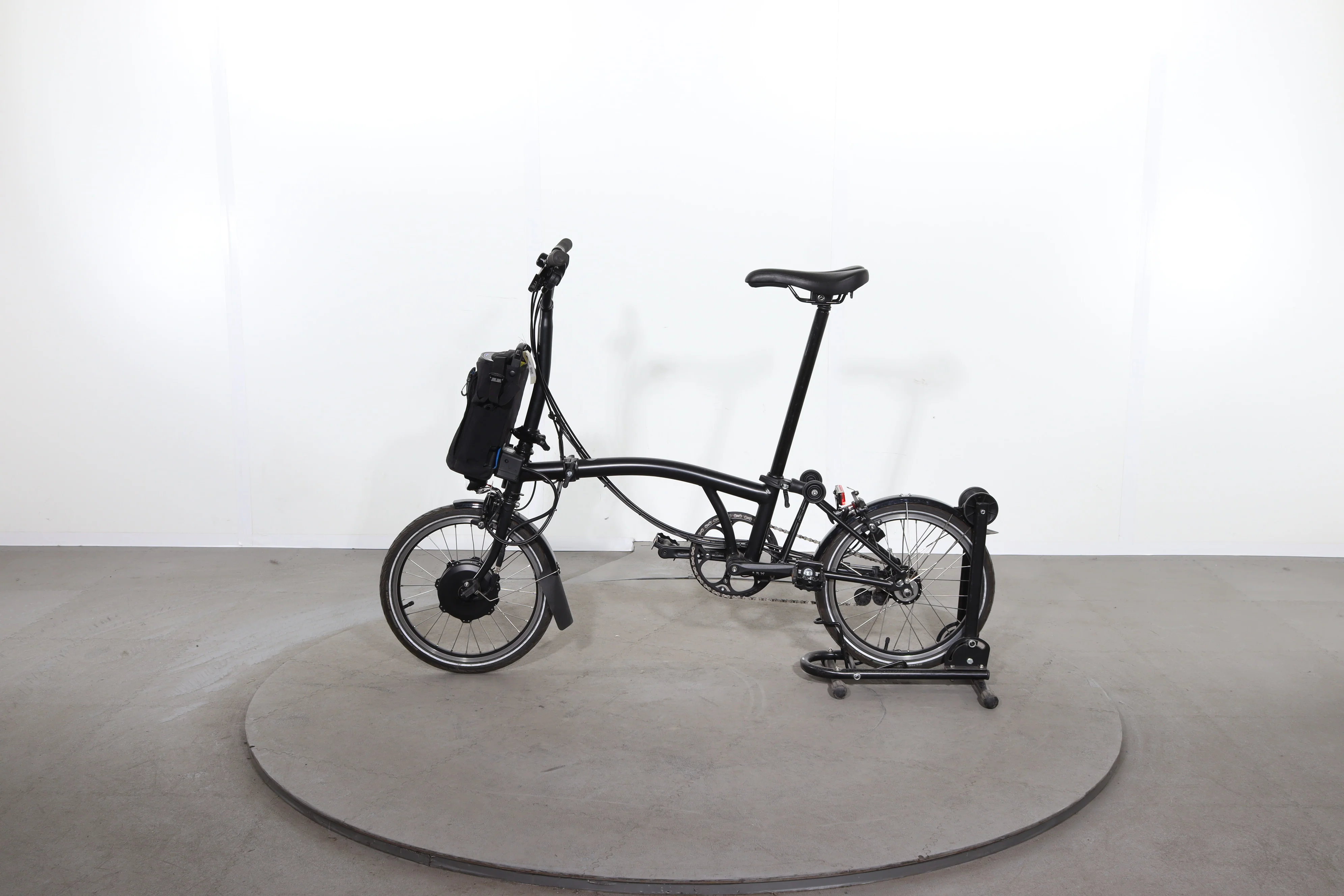 Brompton C Line Electric 6 Speed - Image 4