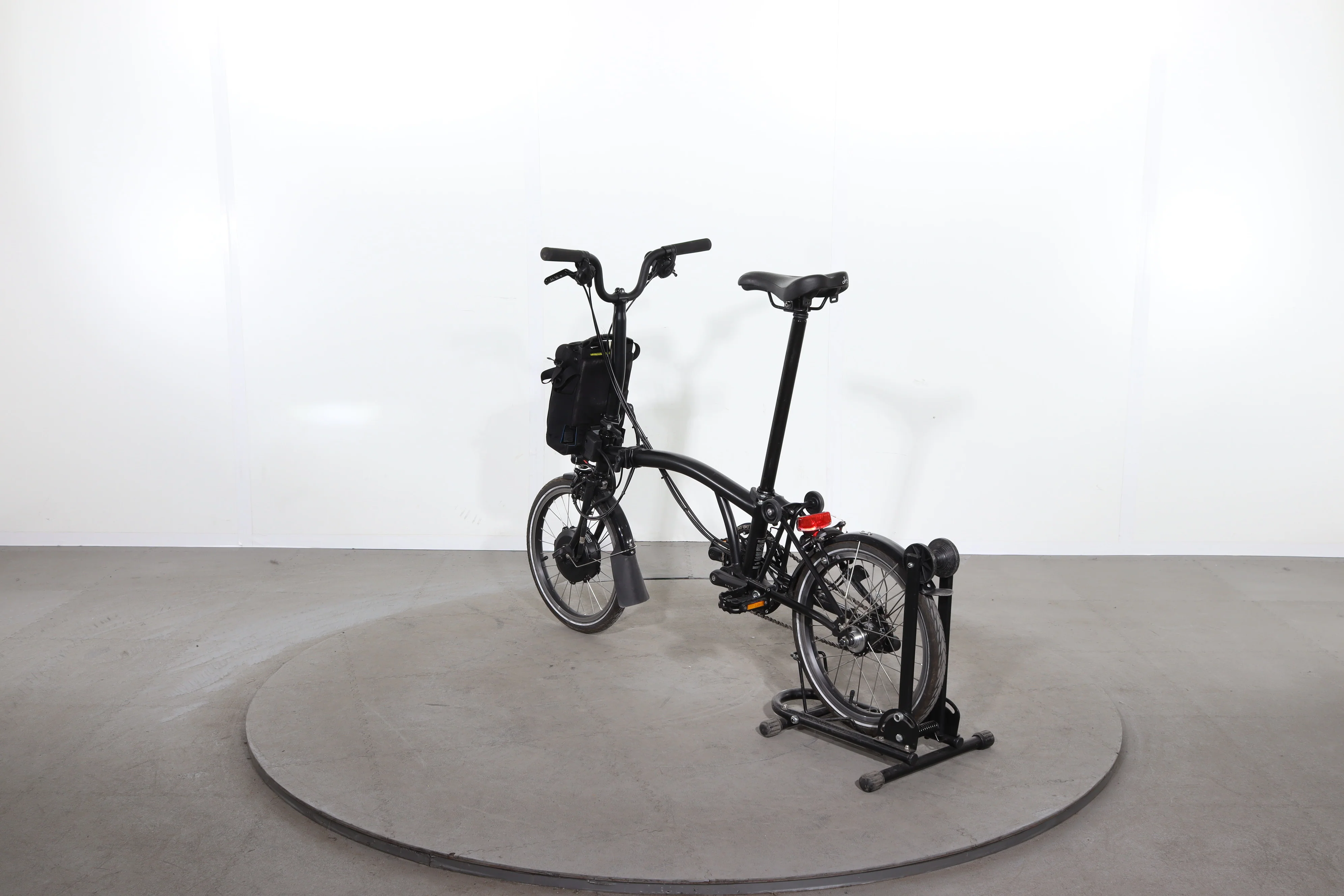Brompton C Line Electric 6 Speed - Image 5