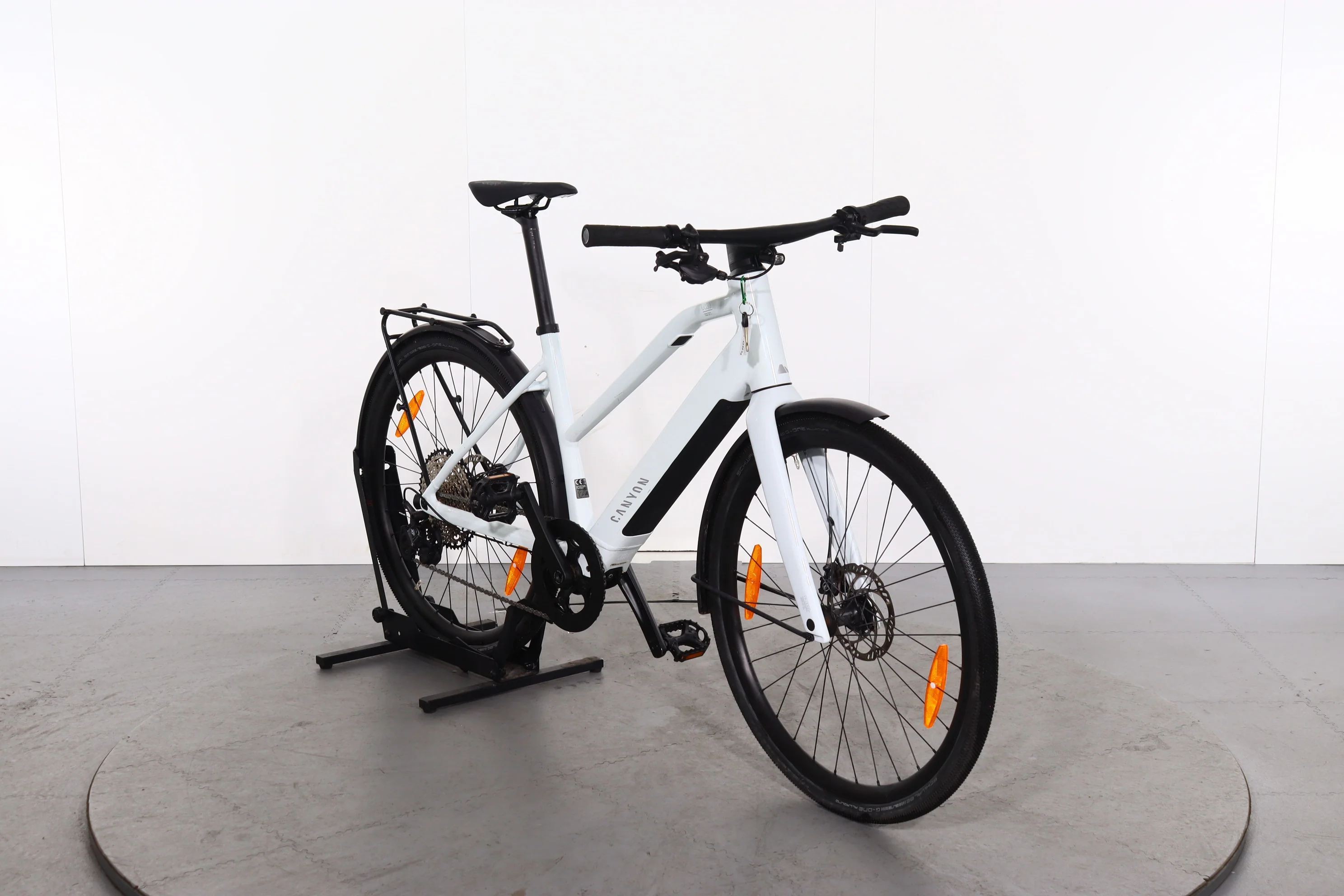 Canyon Commuter:ON 8 LTD mid-step - Image 3