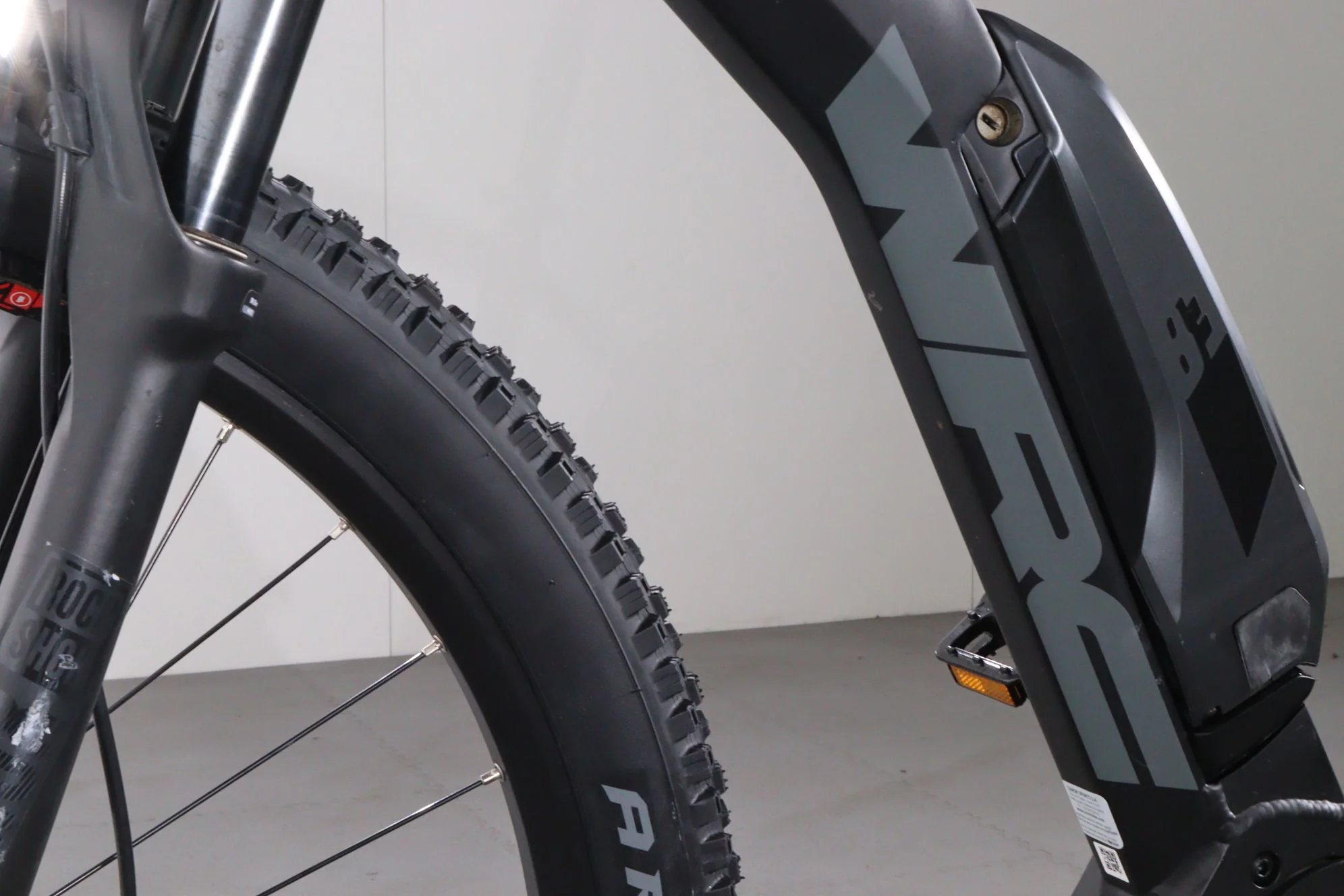 Conor E8 - Image 9