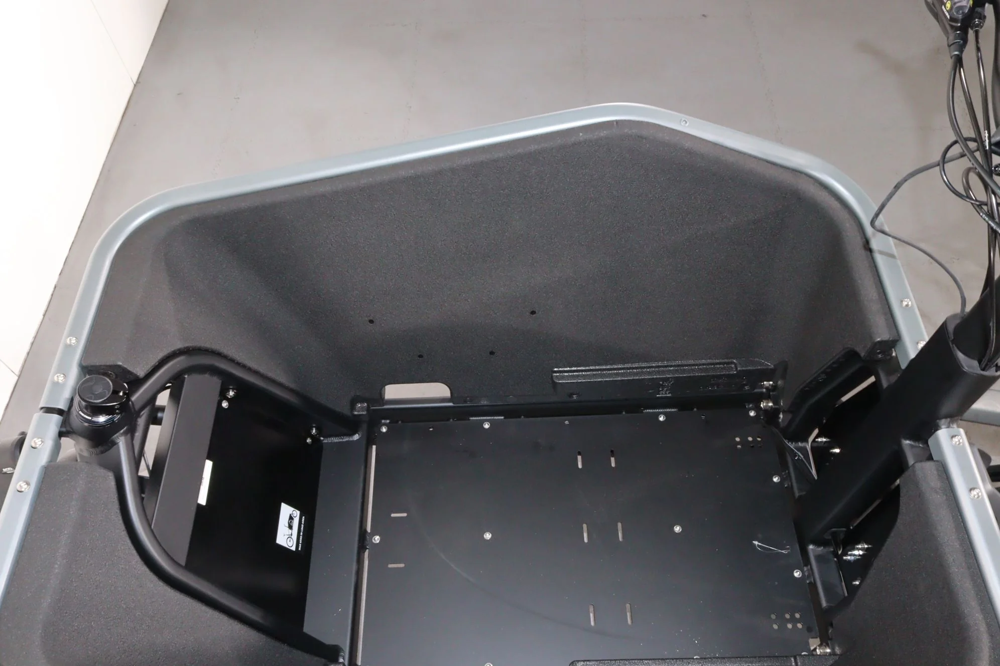 Cube Cargo Hybrid - Image 11
