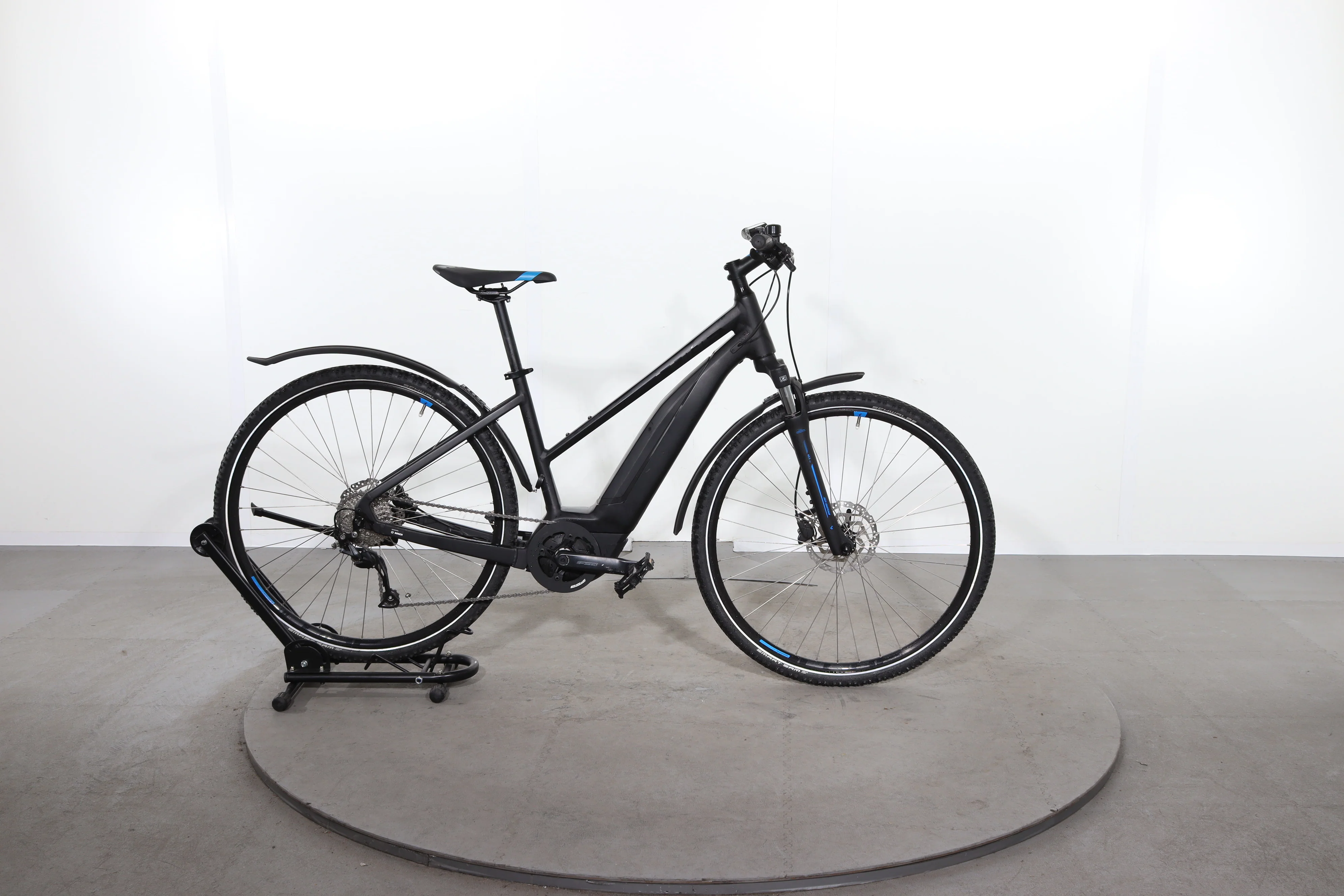 Cube Cross Hybrid One