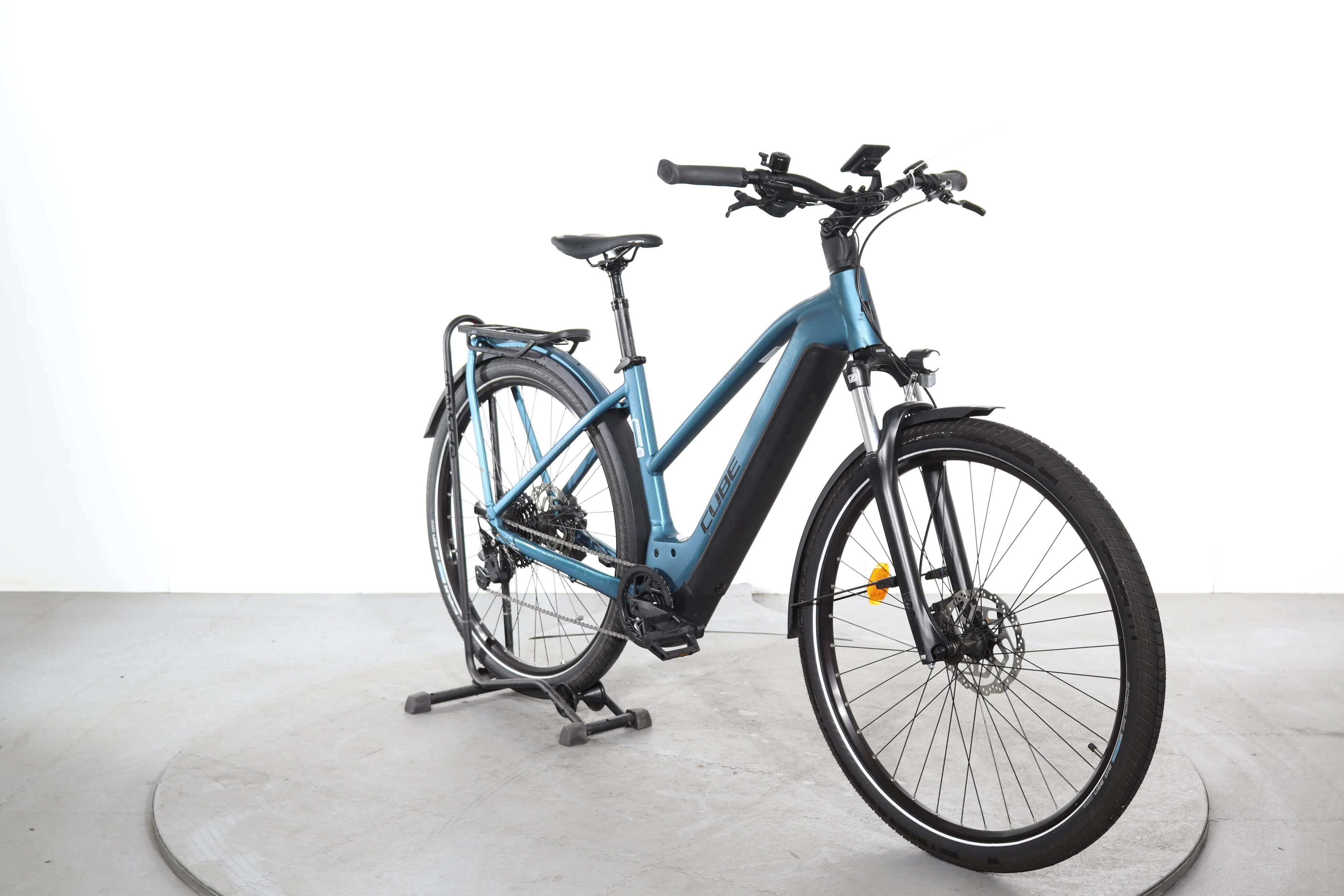 Cube Kathmandu Hybrid One 750 - Image 2