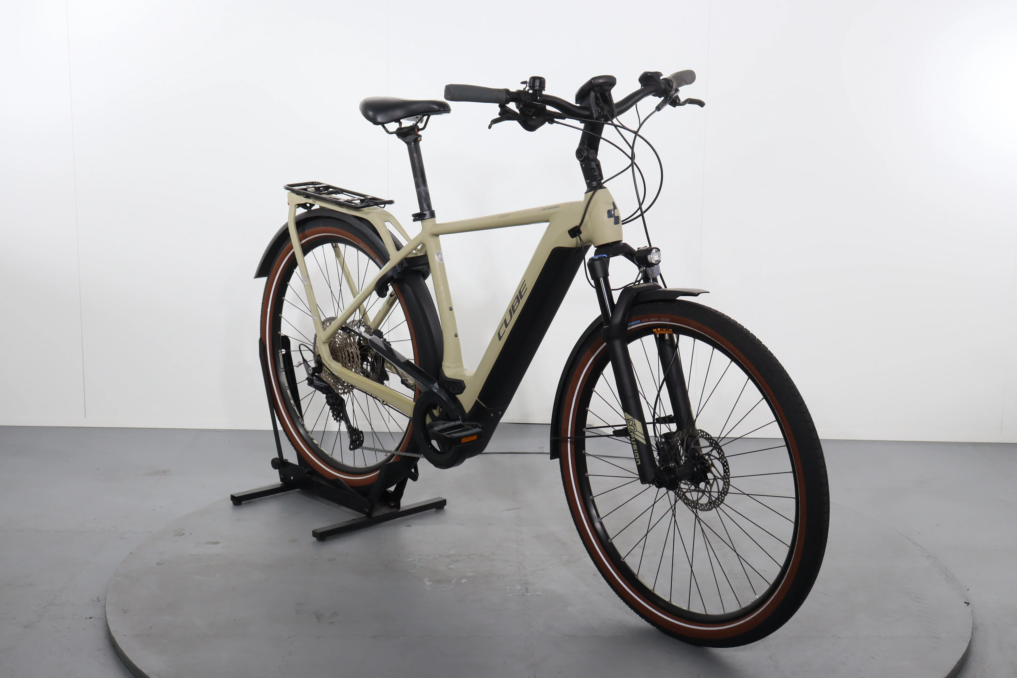 Cube Kathmandu Hybrid Pro 625 - Image 2