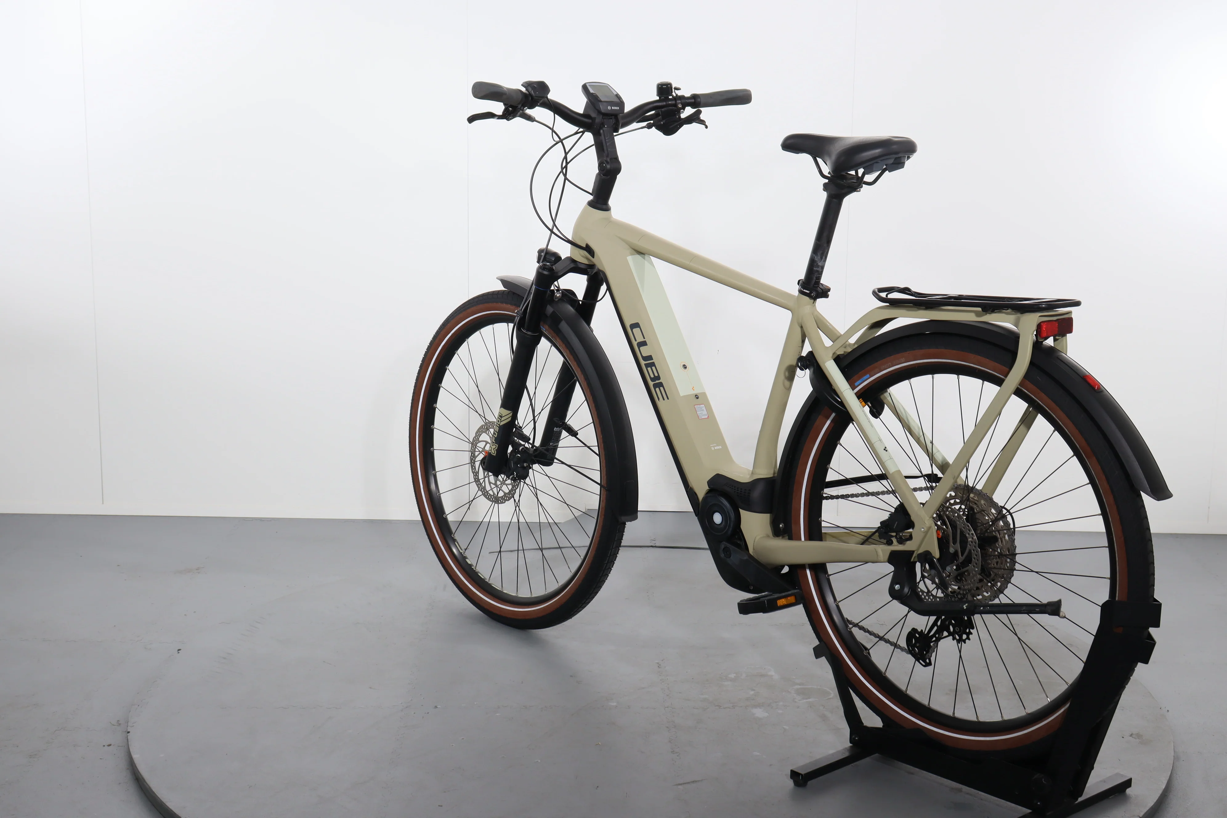 Cube Kathmandu Hybrid Pro 625 - Image 5