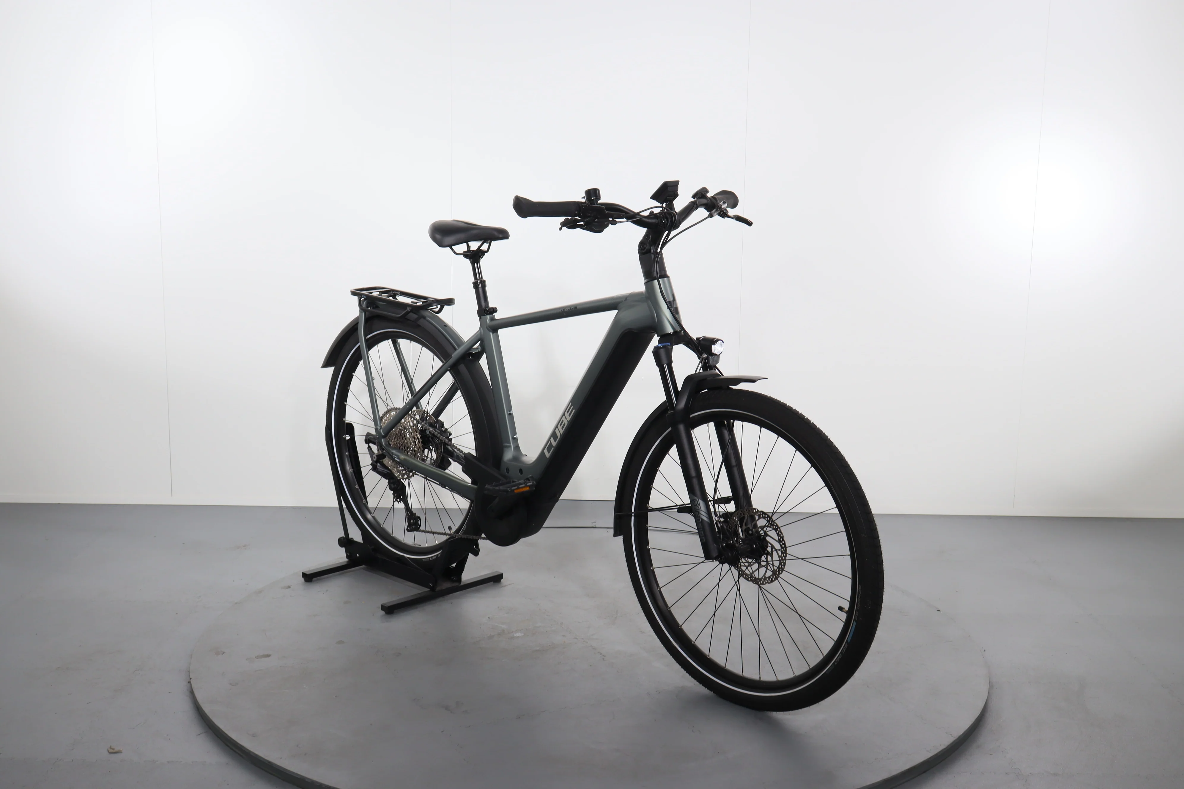 Cube Kathmandu Hybrid Pro 625 - Image 2