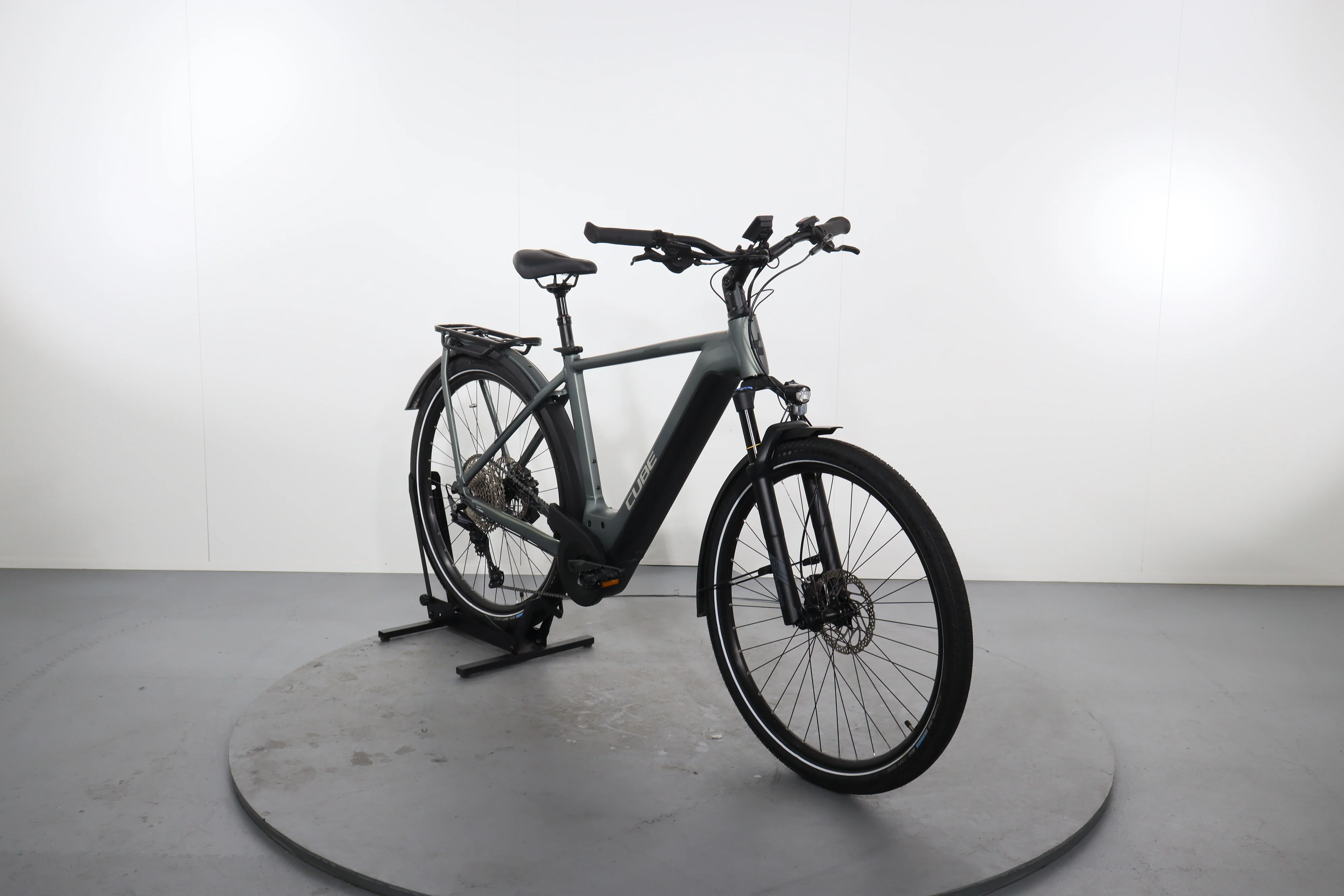 Cube Kathmandu Hybrid Pro 625 - Image 2