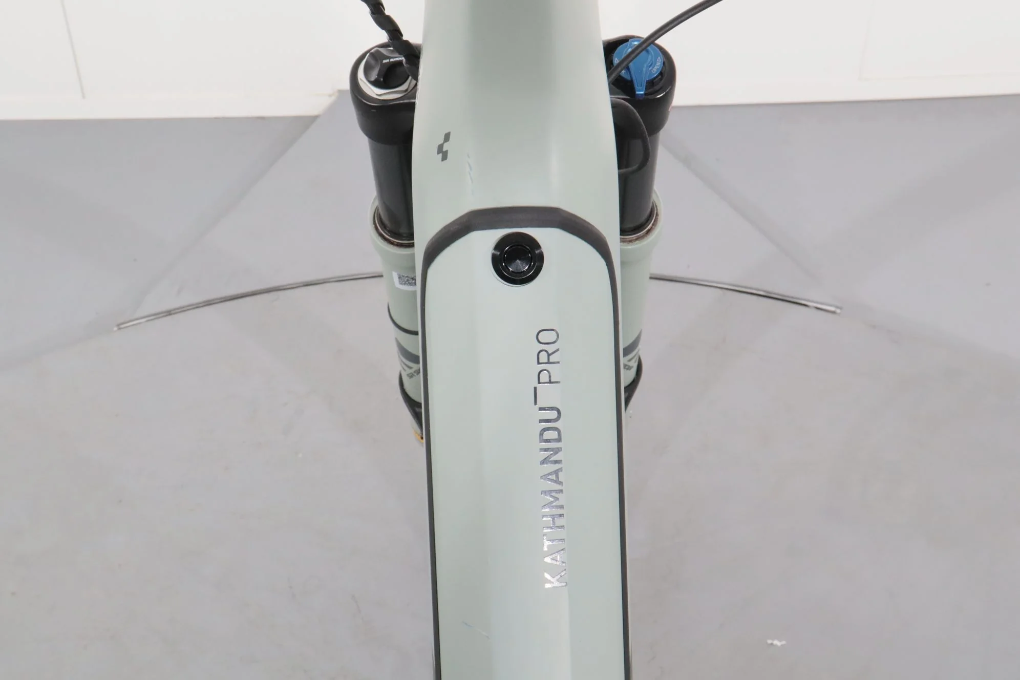 Cube Kathmandu Hybrid Pro 625 - Image 11