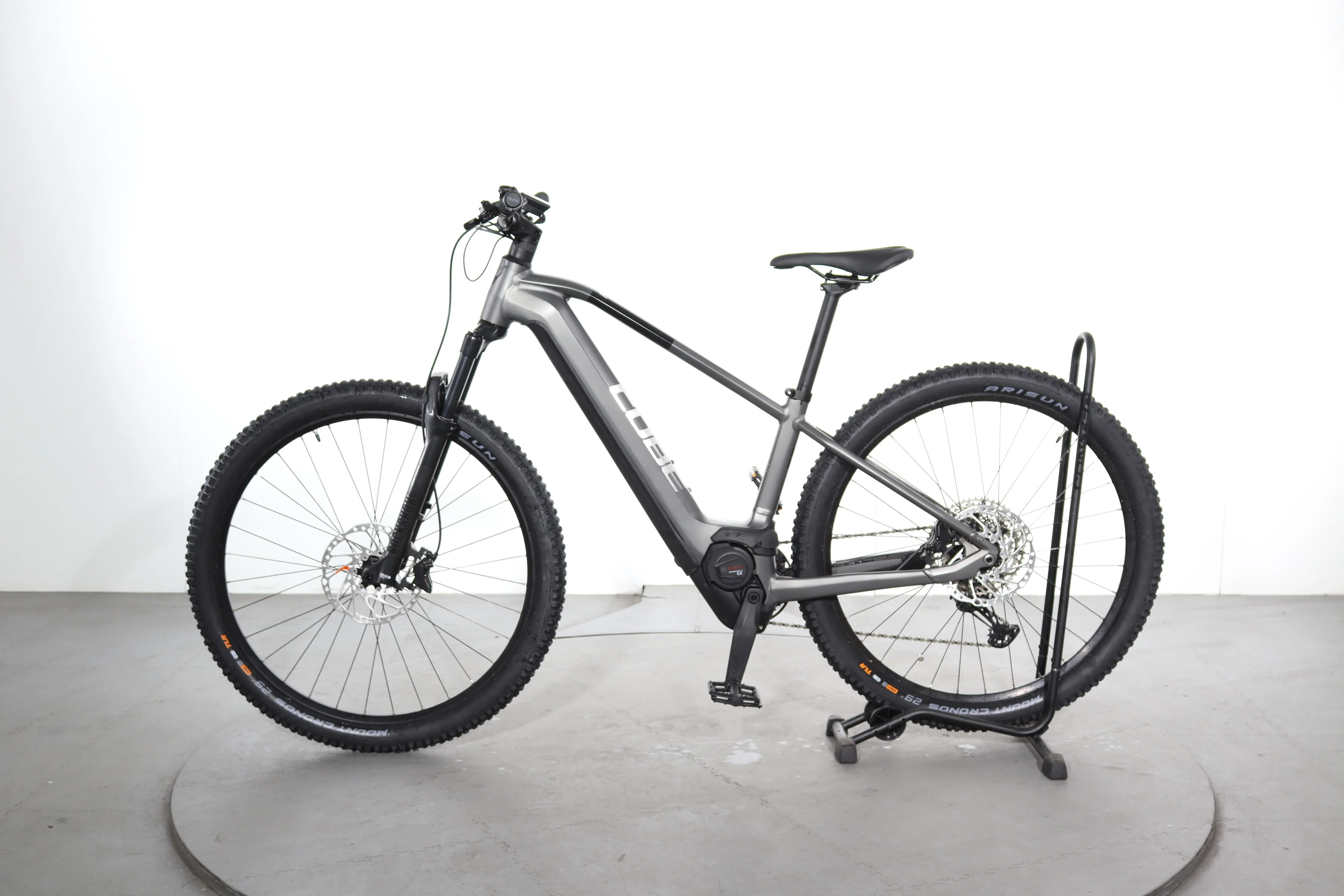Cube Reaction Hybrid Race 750 - Image 4