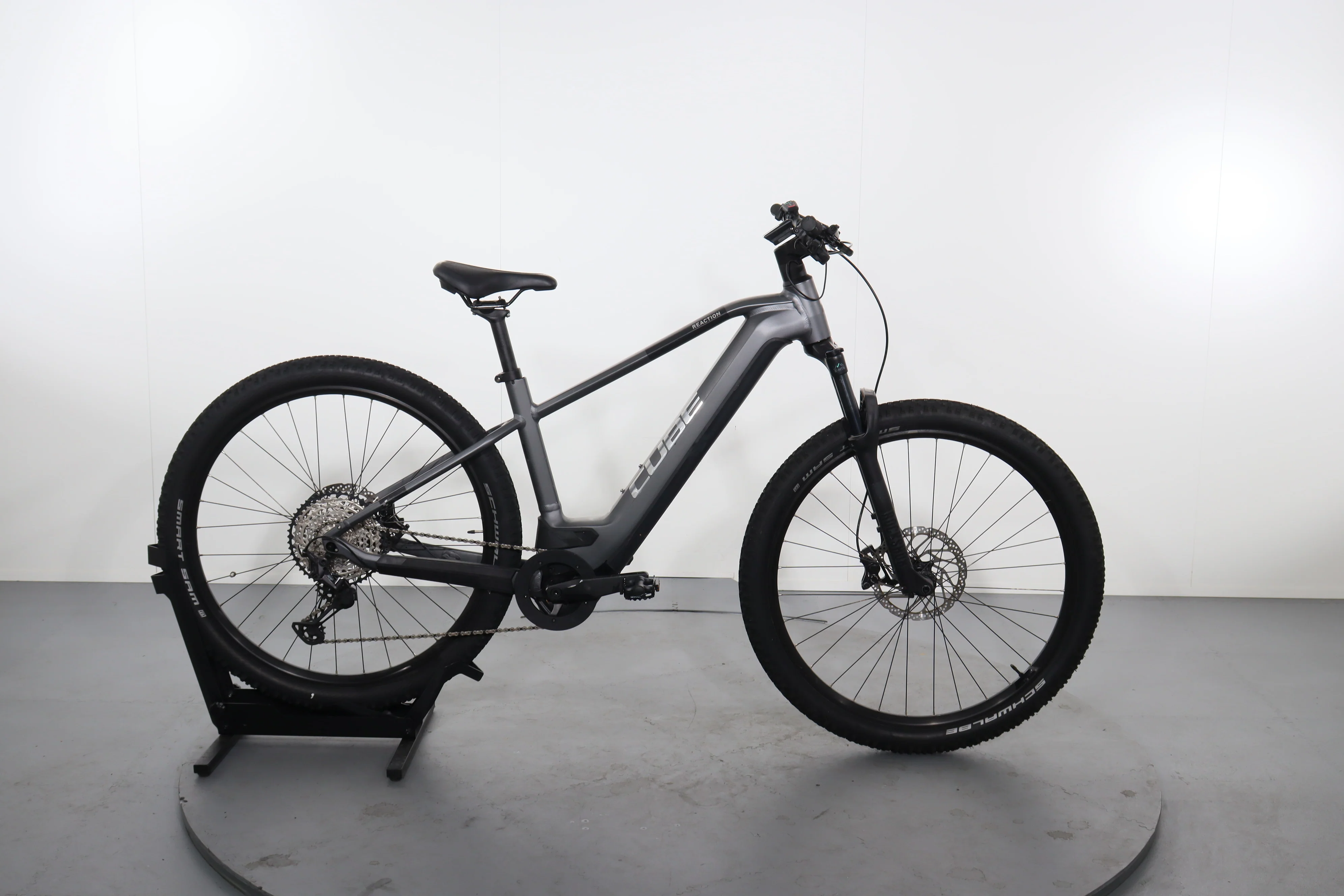 Cube Reaction Hybrid Race 750