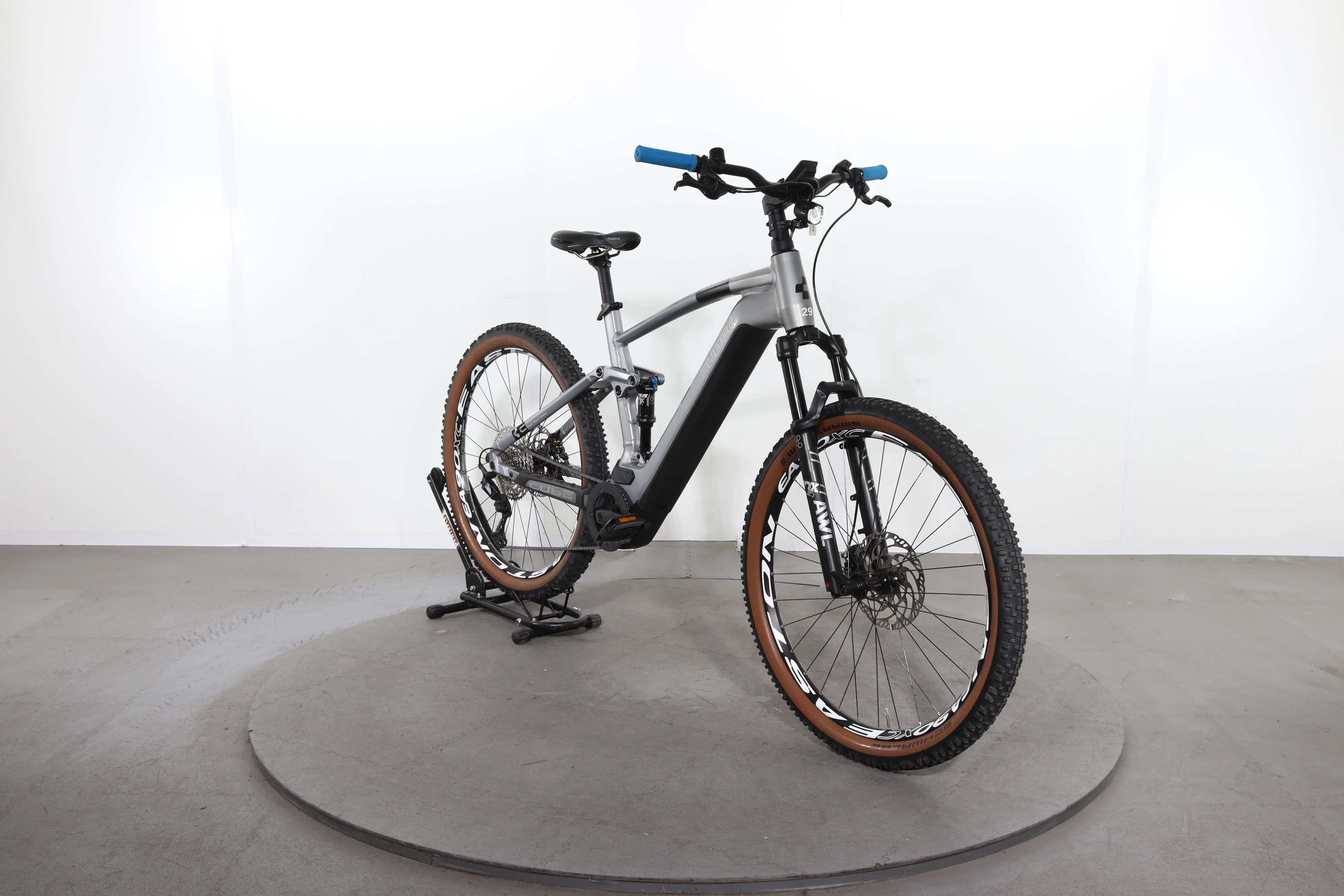 Cube Stereo Hybrid 120 Race - Image 2
