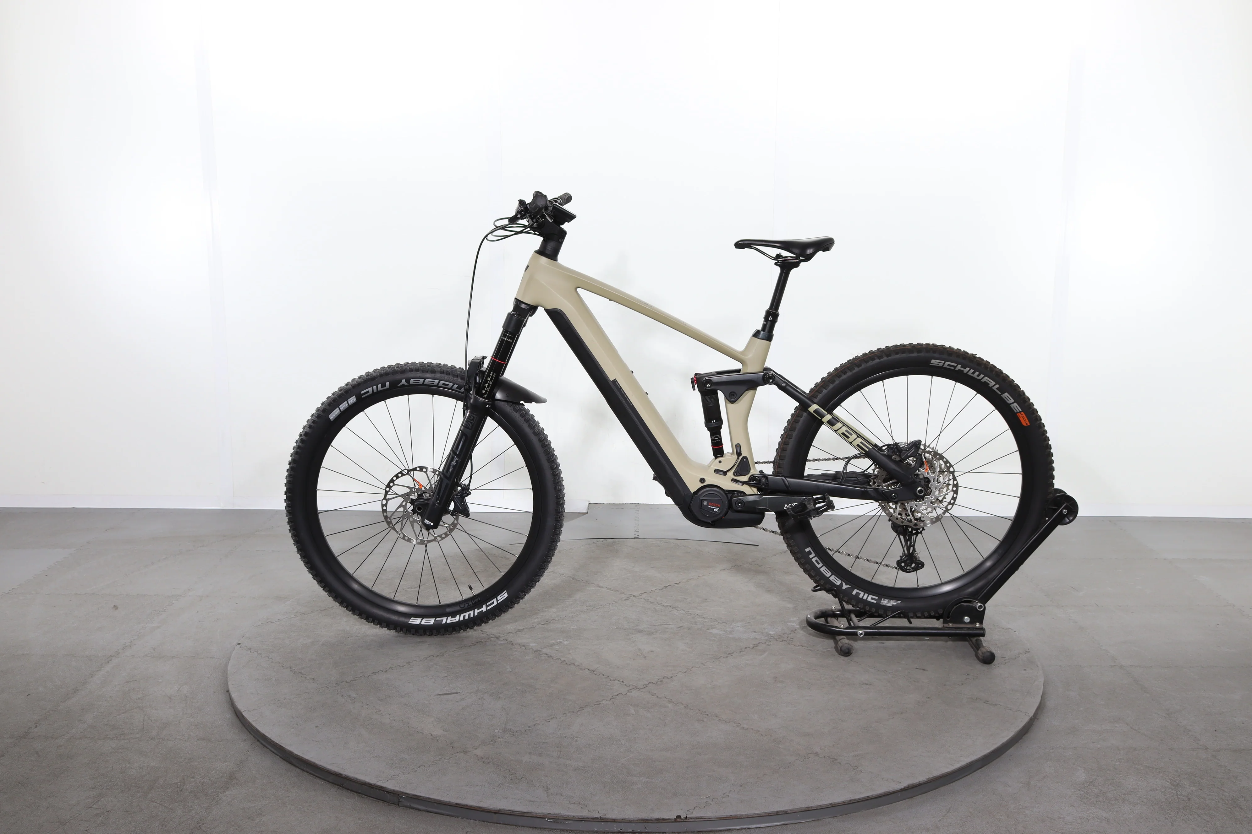 Cube Stereo Hybrid 160 HPC SL - Image 4
