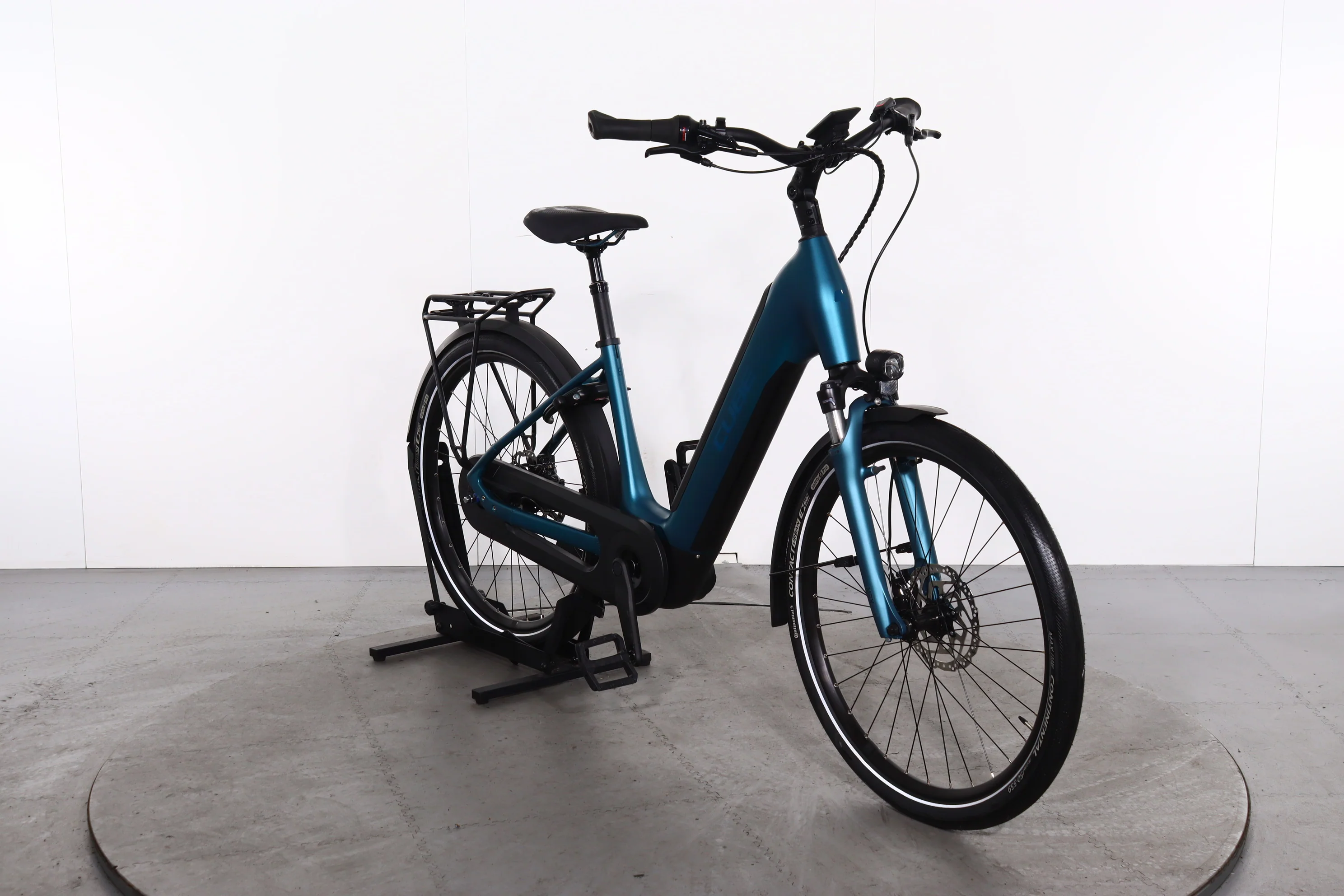 Cube Supreme Hybrid Deluxe - Image 2