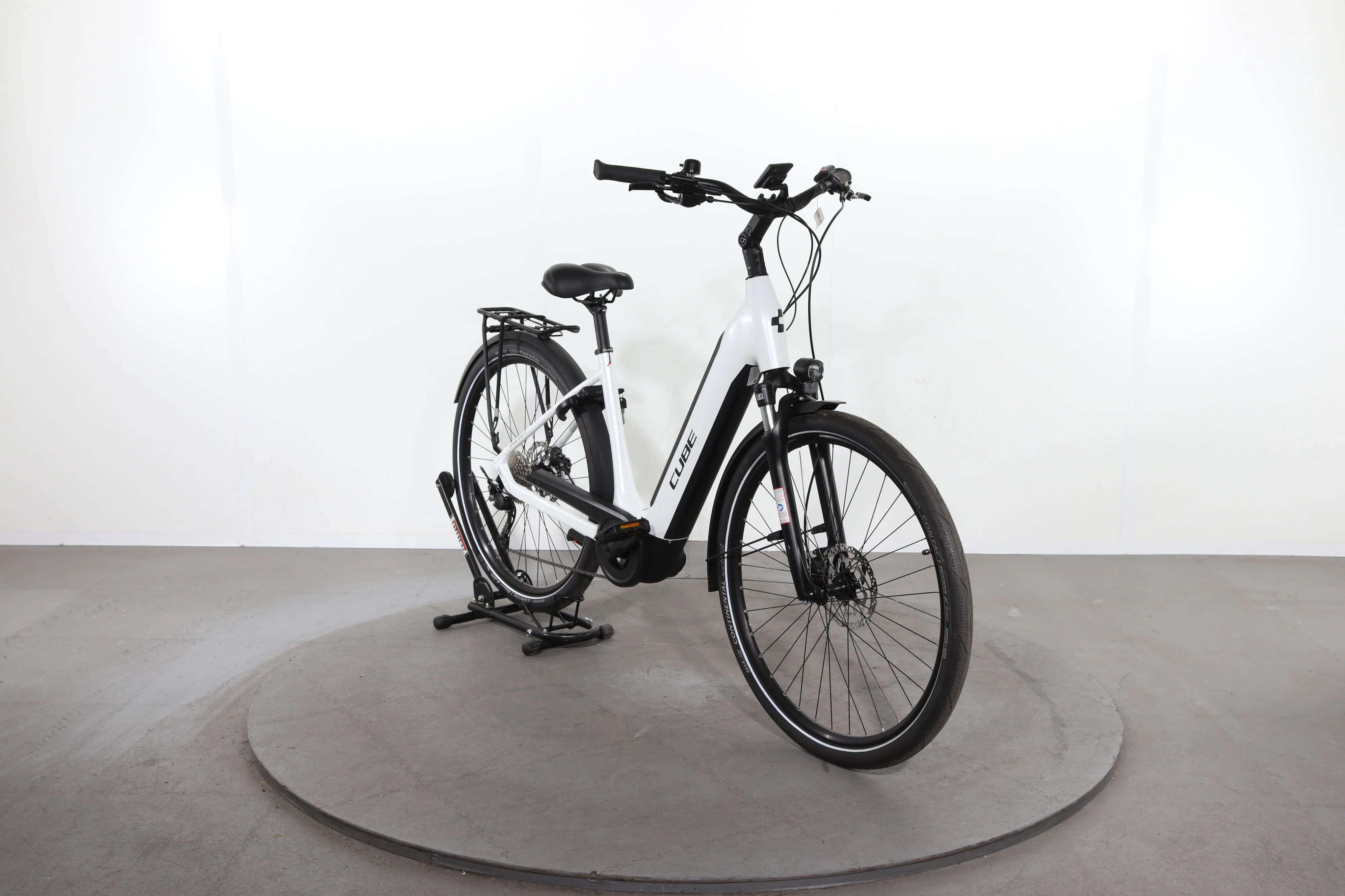 Cube Supreme Sport Hybrid One - Image 2