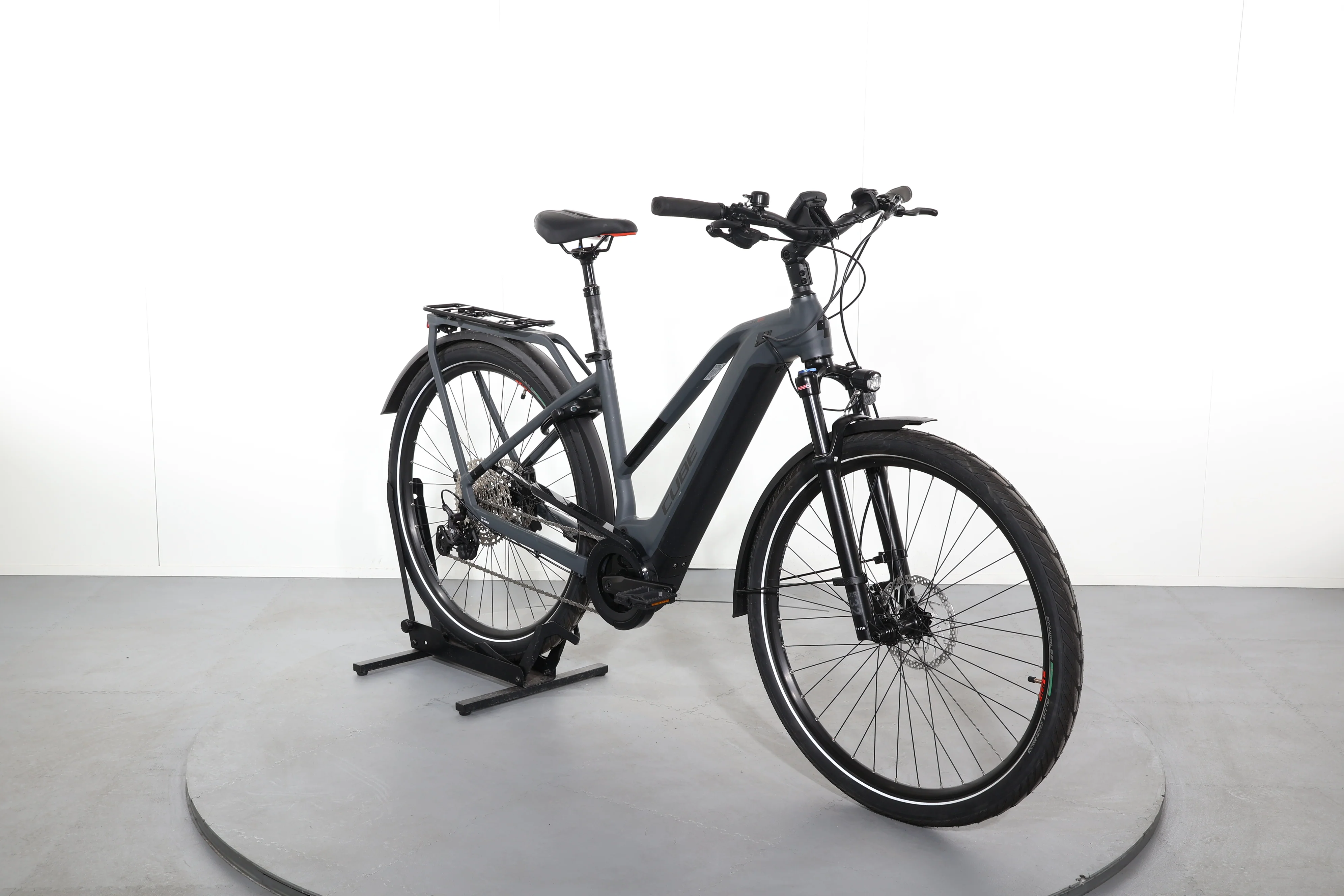 Cube Touring Hybrid Exc 625 - Image 2