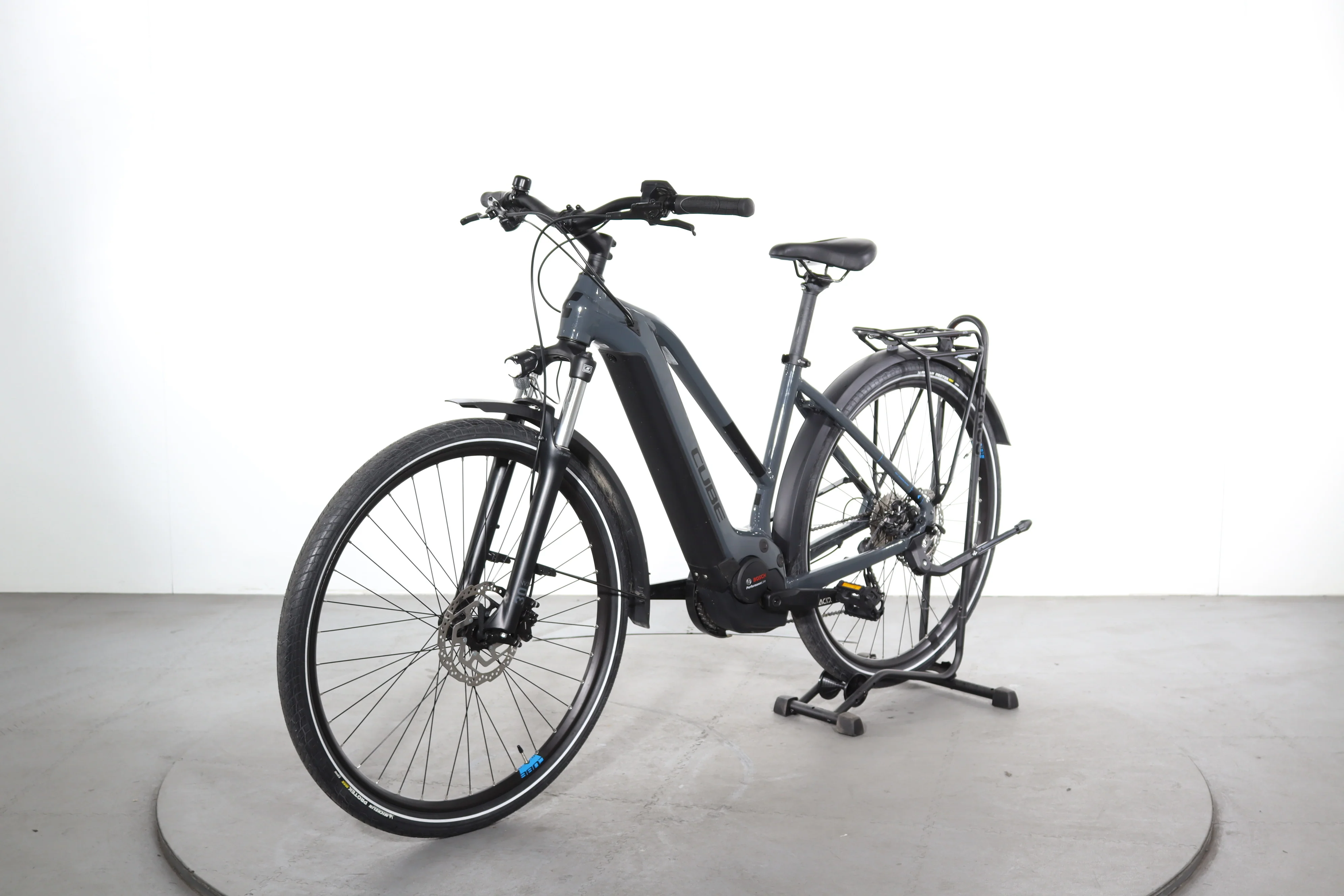 Cube Touring Hybrid One 400 - Image 3