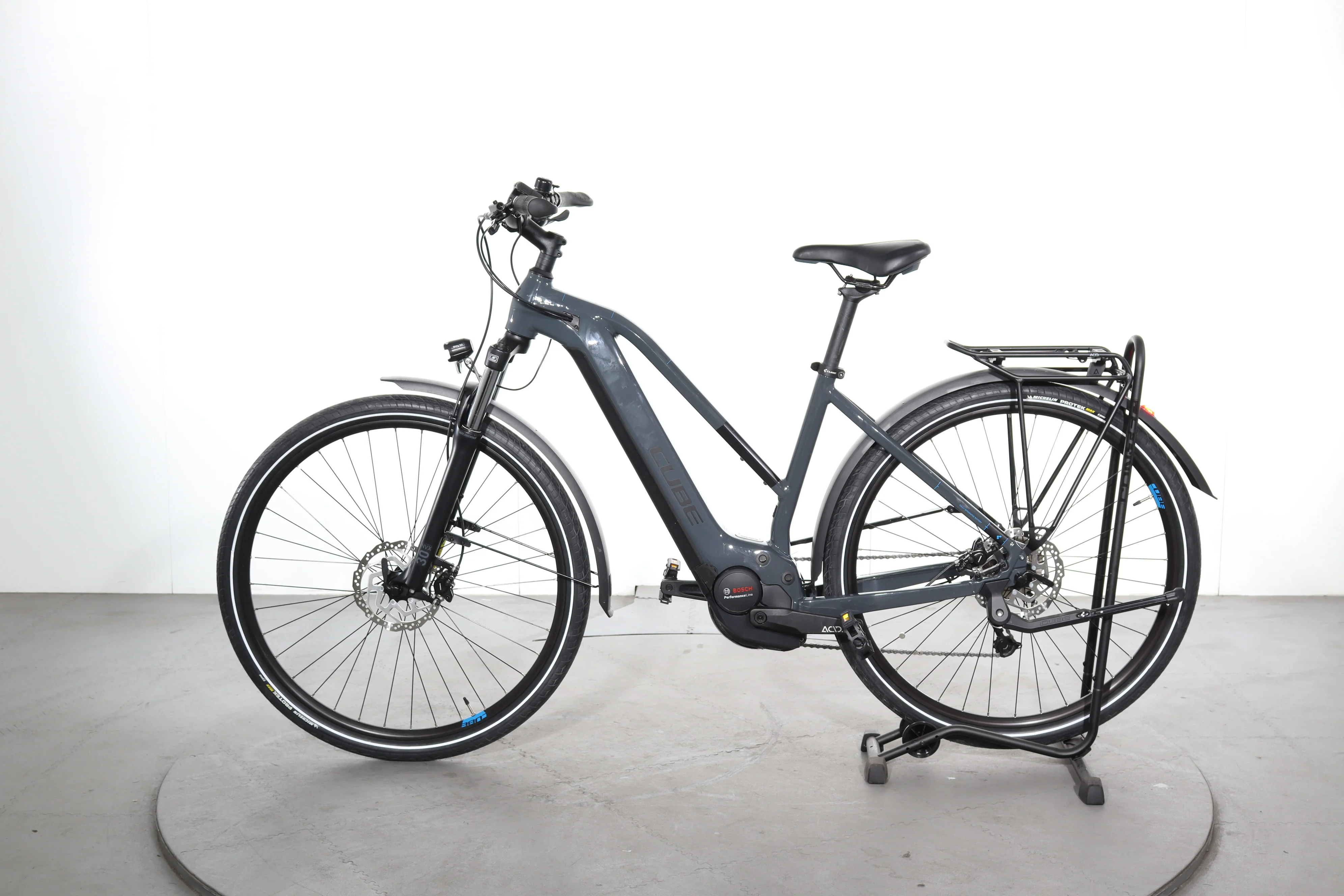 Cube Touring Hybrid One 400 - Image 4