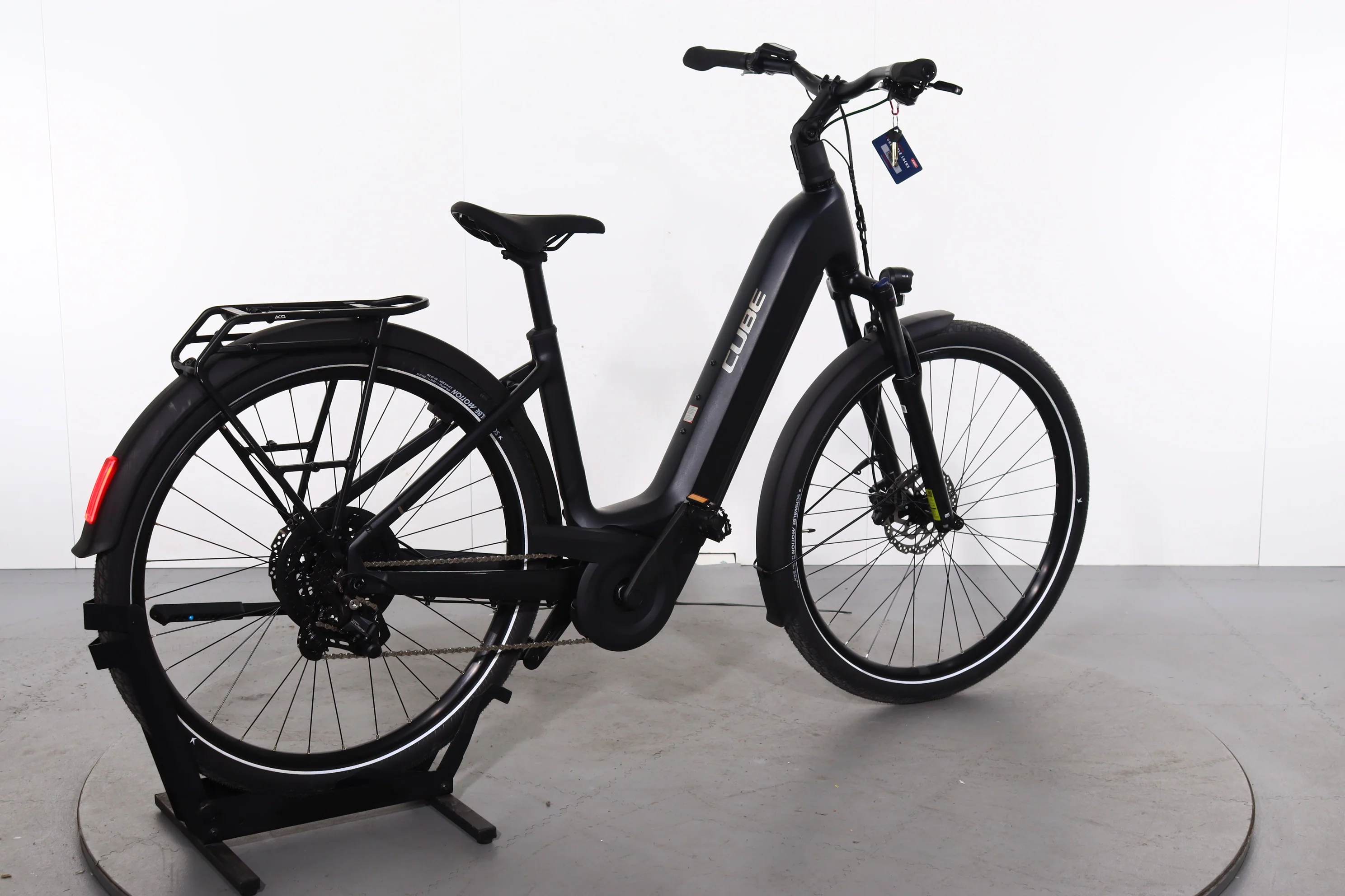 Cube Touring Hybrid ONE - Image 4