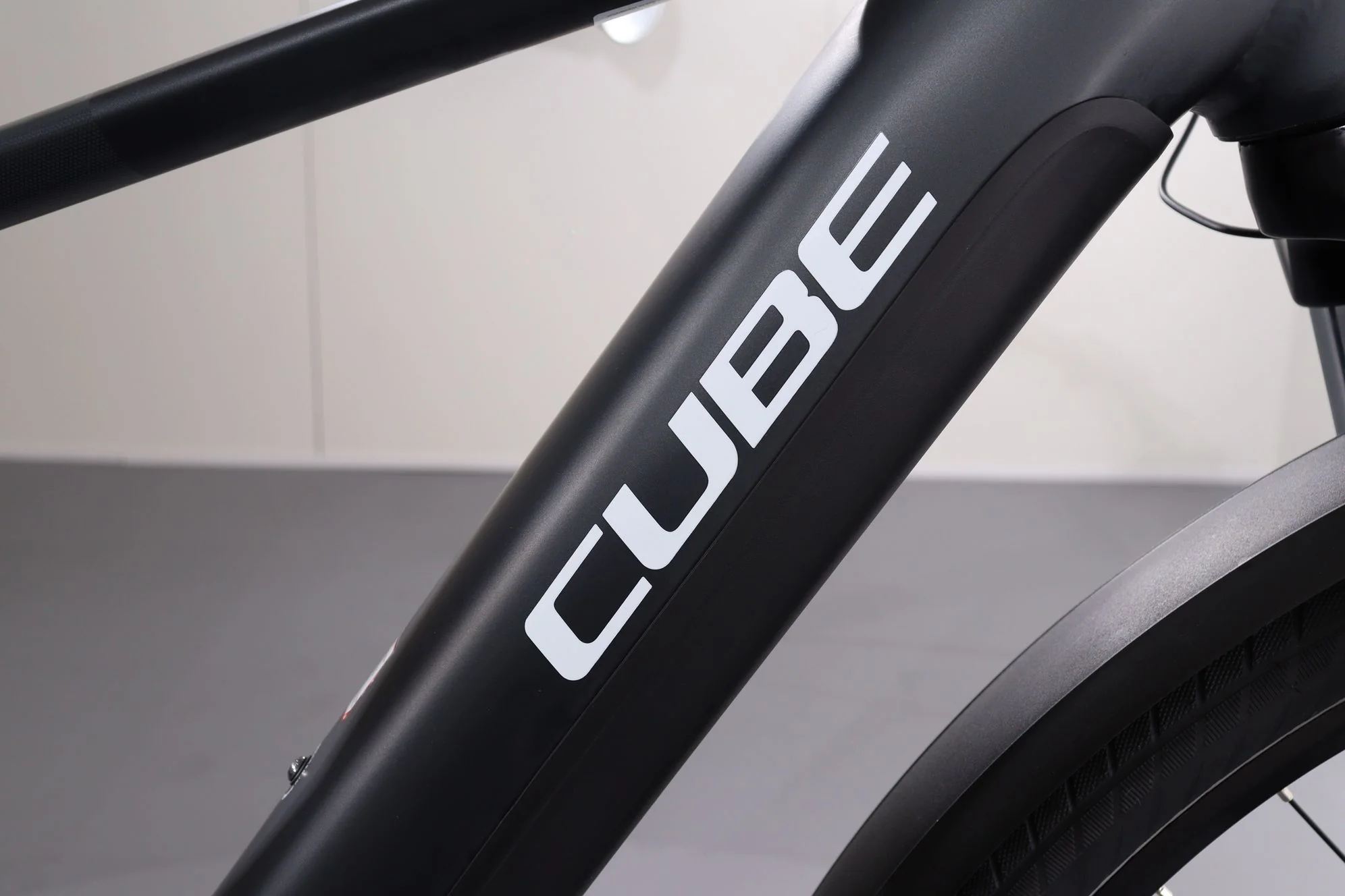 Cube Touring Hybrid One 625 - Image 10