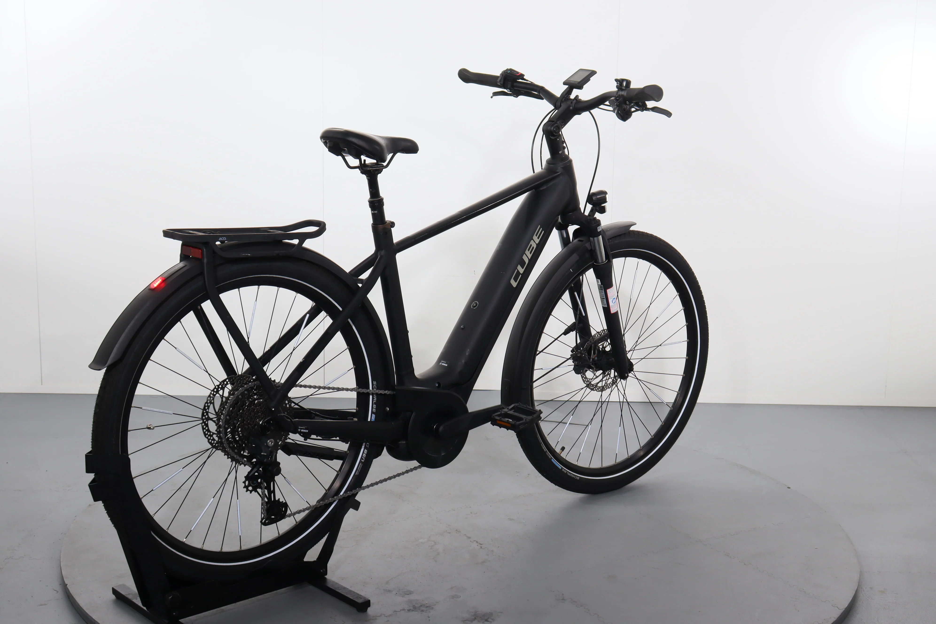 Cube Touring Hybrid Pro 625 - Image 6