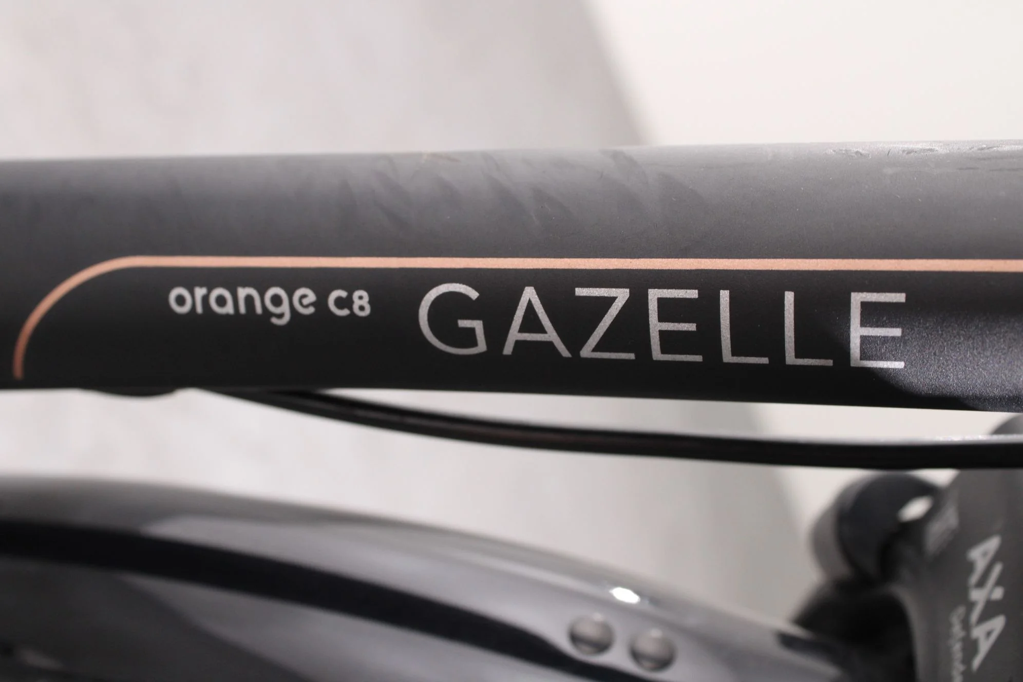 Gazelle Orange C8 - Image 15