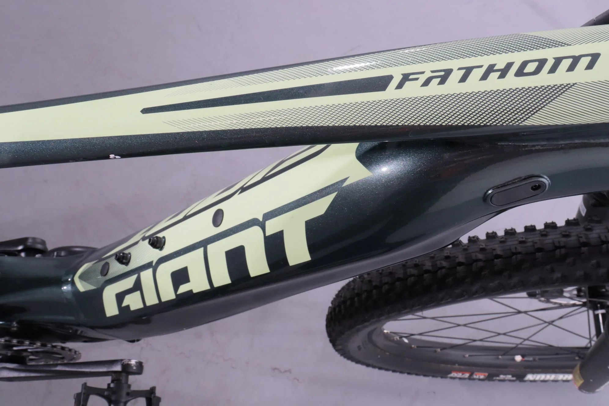 Giant FATHOM E+ 1 - Image 9
