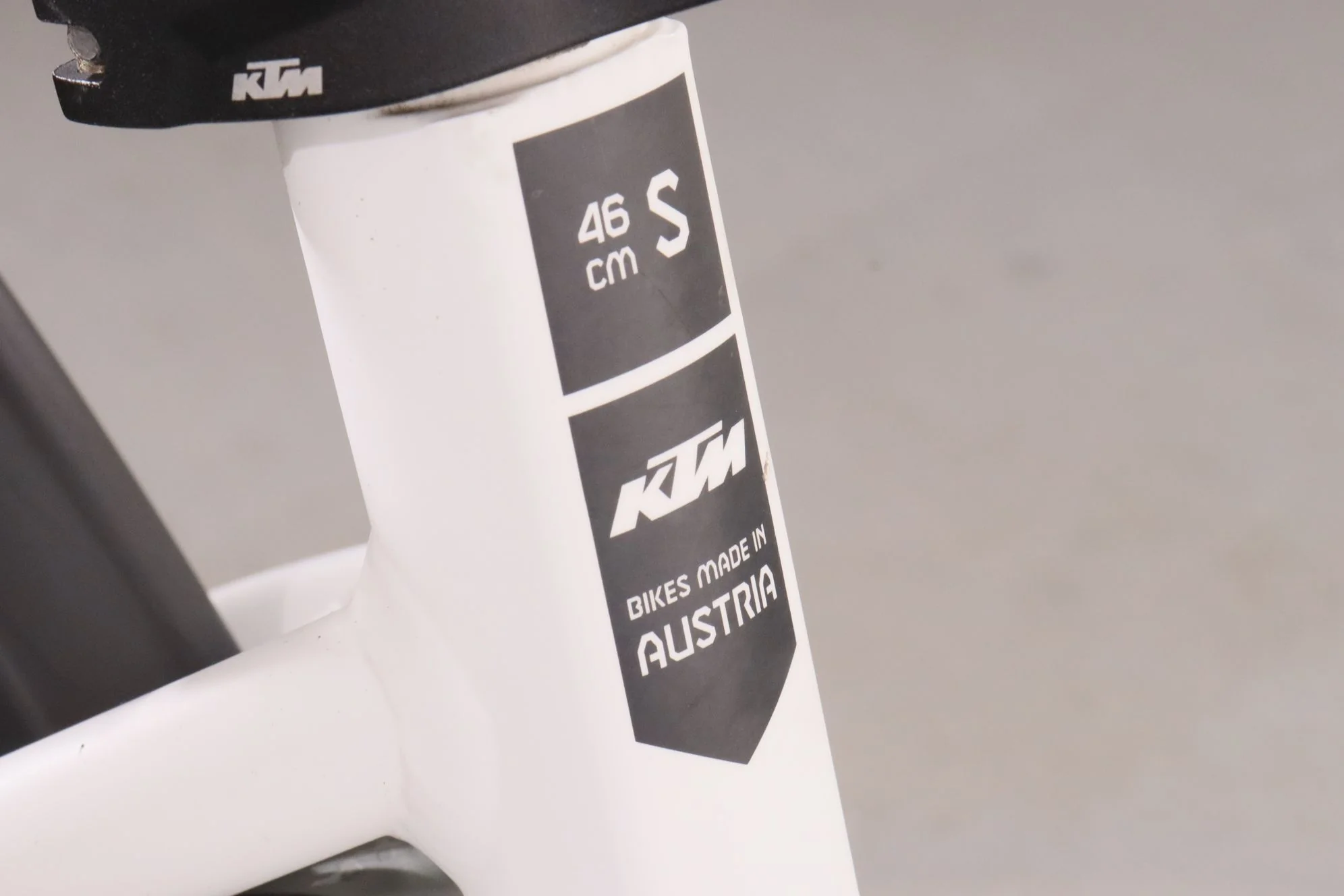 KTM Cento 10 - Image 12