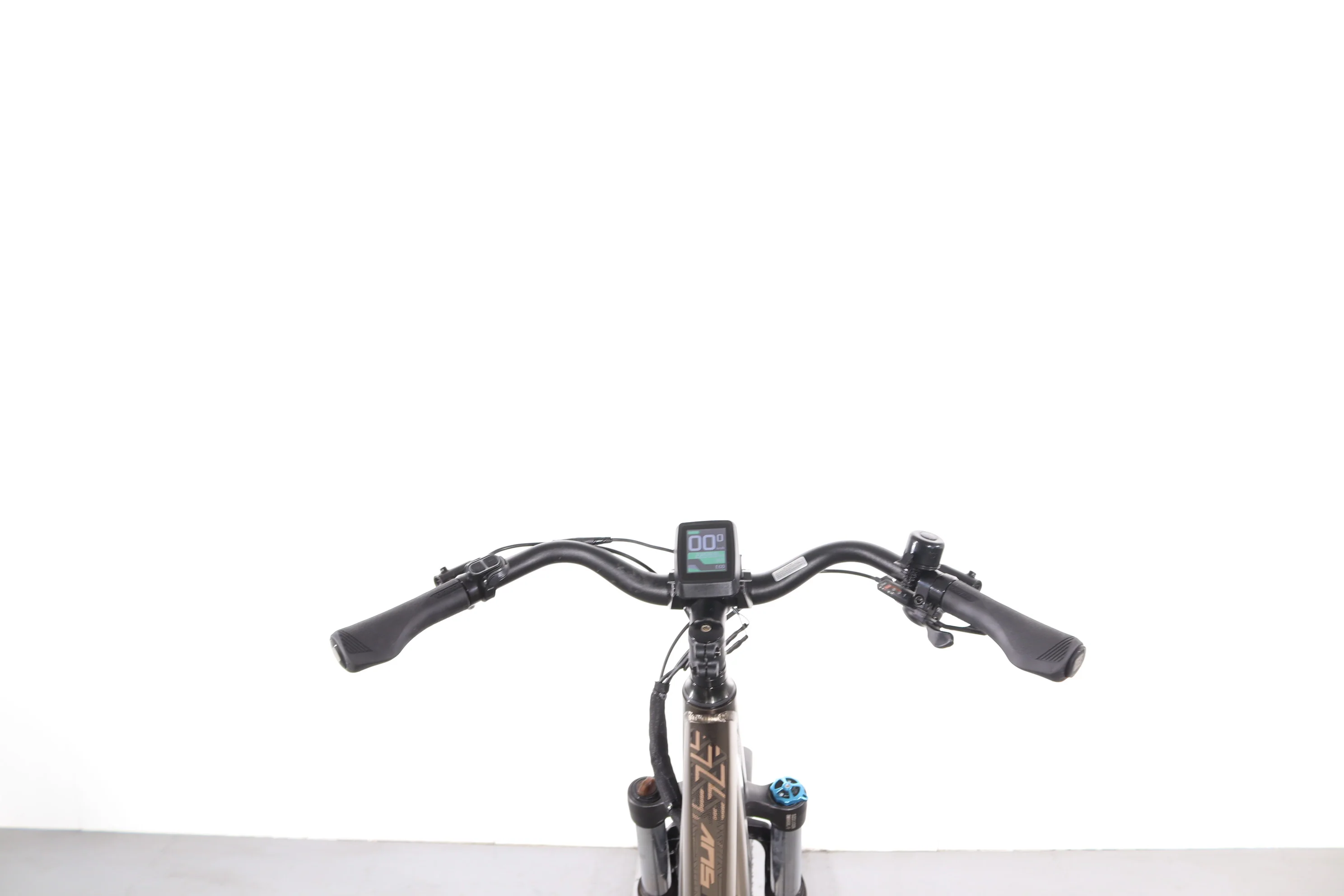 Nakamura E-Summit SUV - Image 7