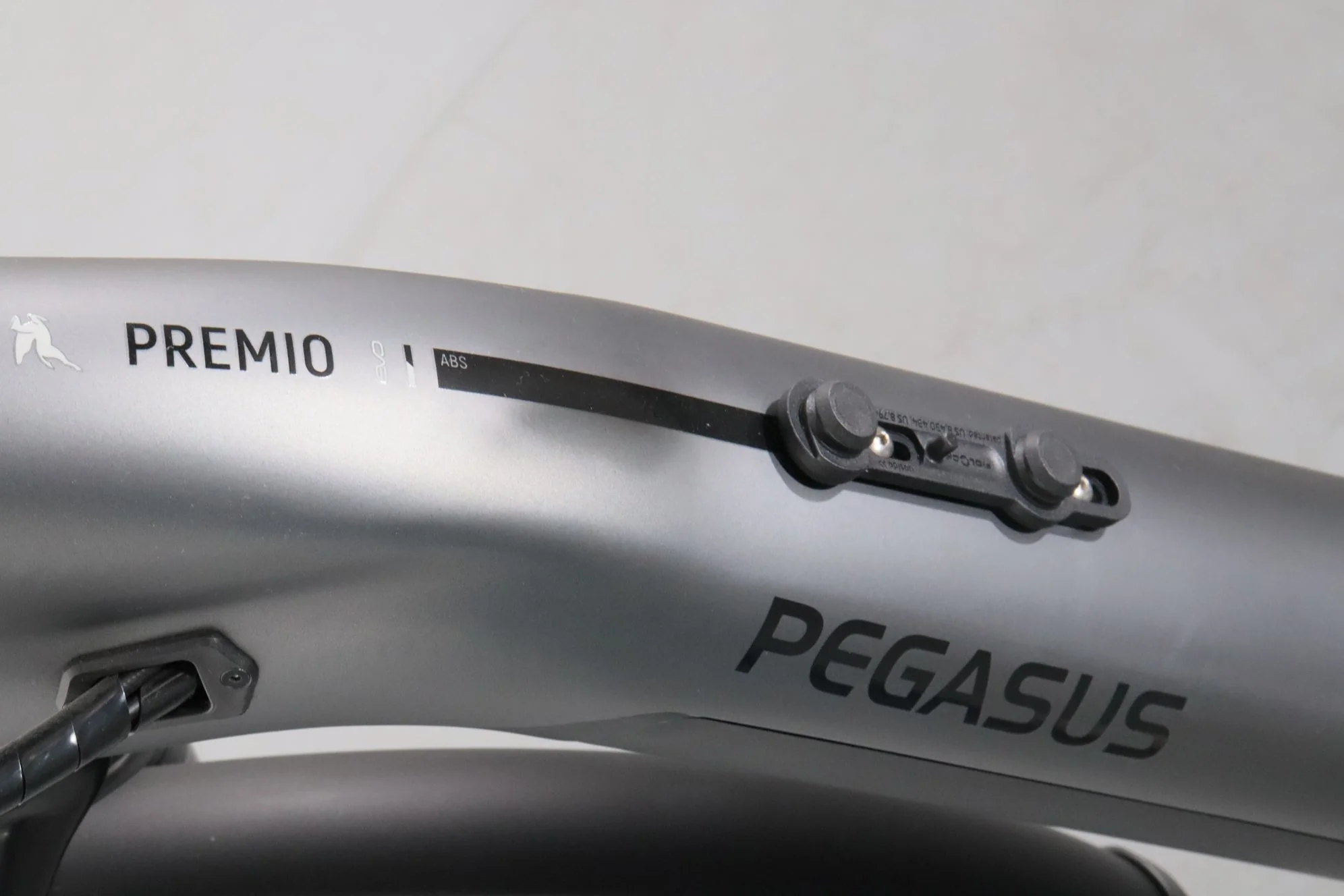 Pegasus Premio EVO10 ABS - Image 13