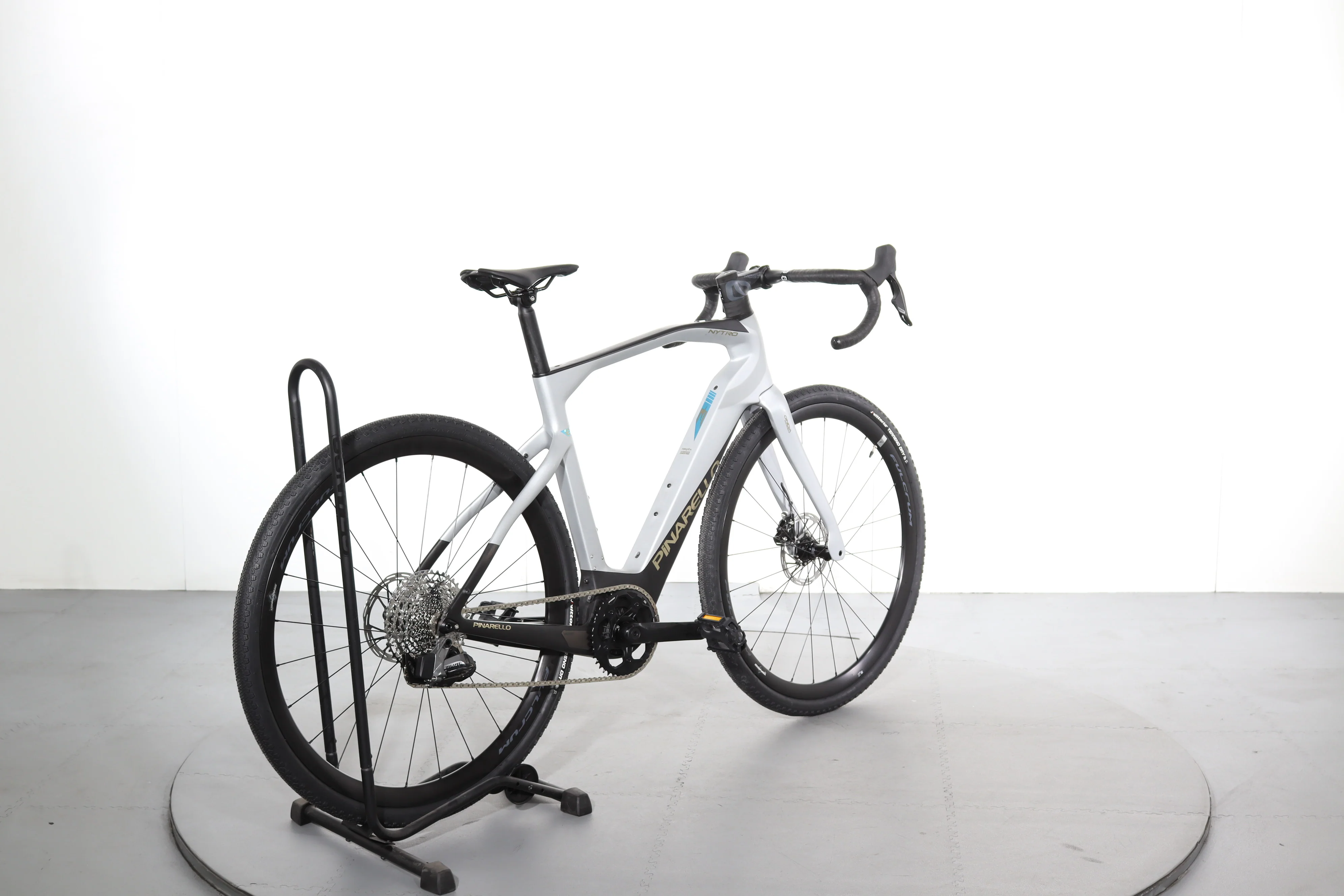 Pinarello NYTRO E5 GRAVEL Carbon - Image 6