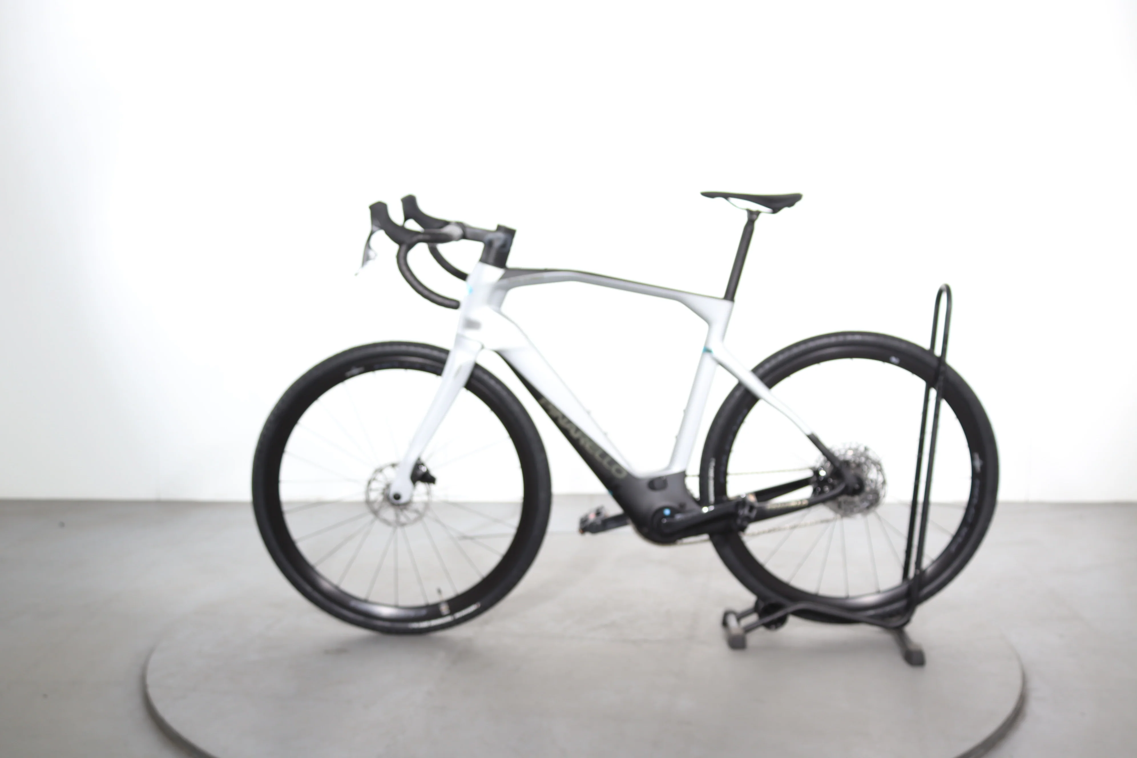 Pinarello NYTRO E5 GRAVEL Carbon - Image 4
