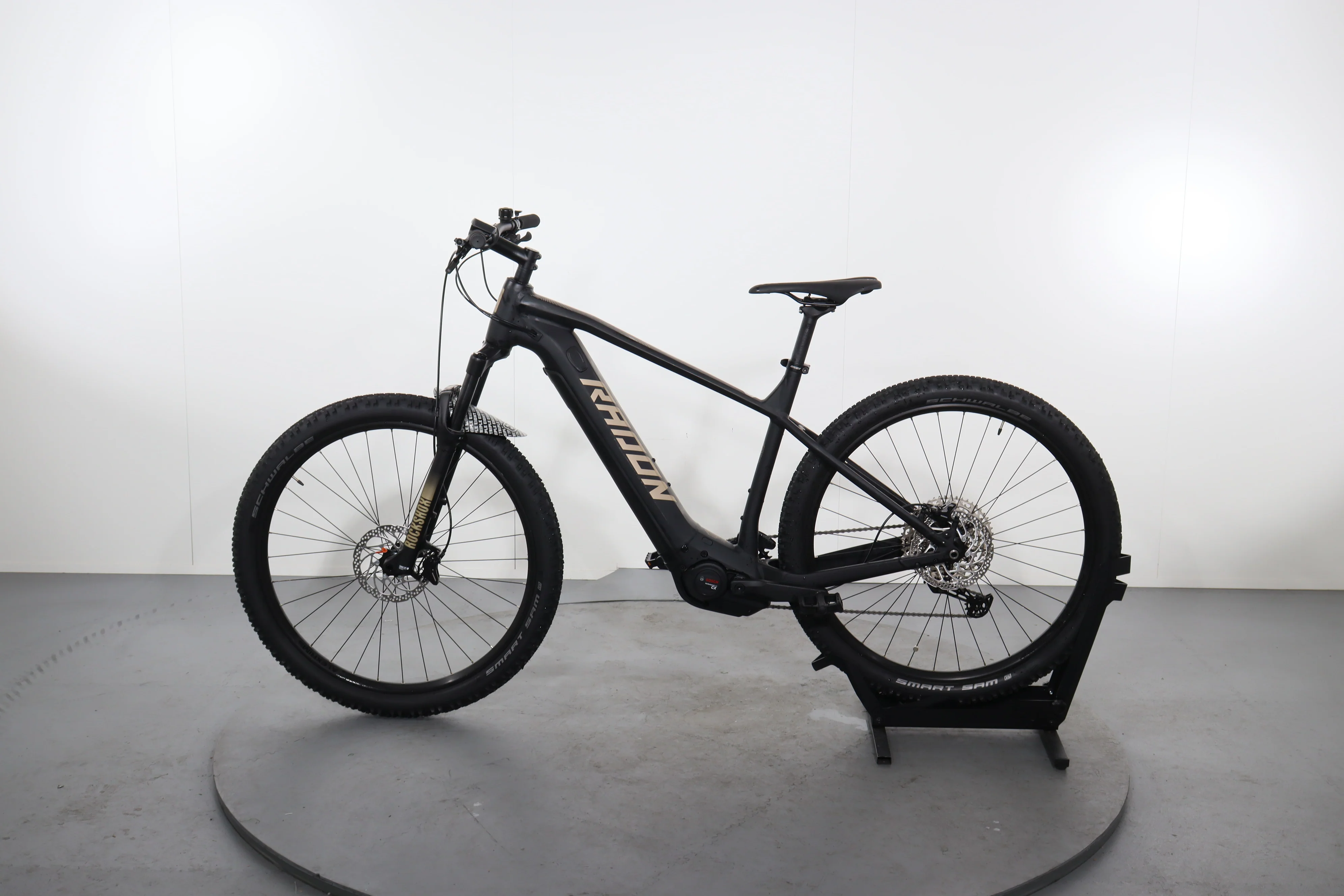 Radon Jealous Hybrid Carbon - Image 4
