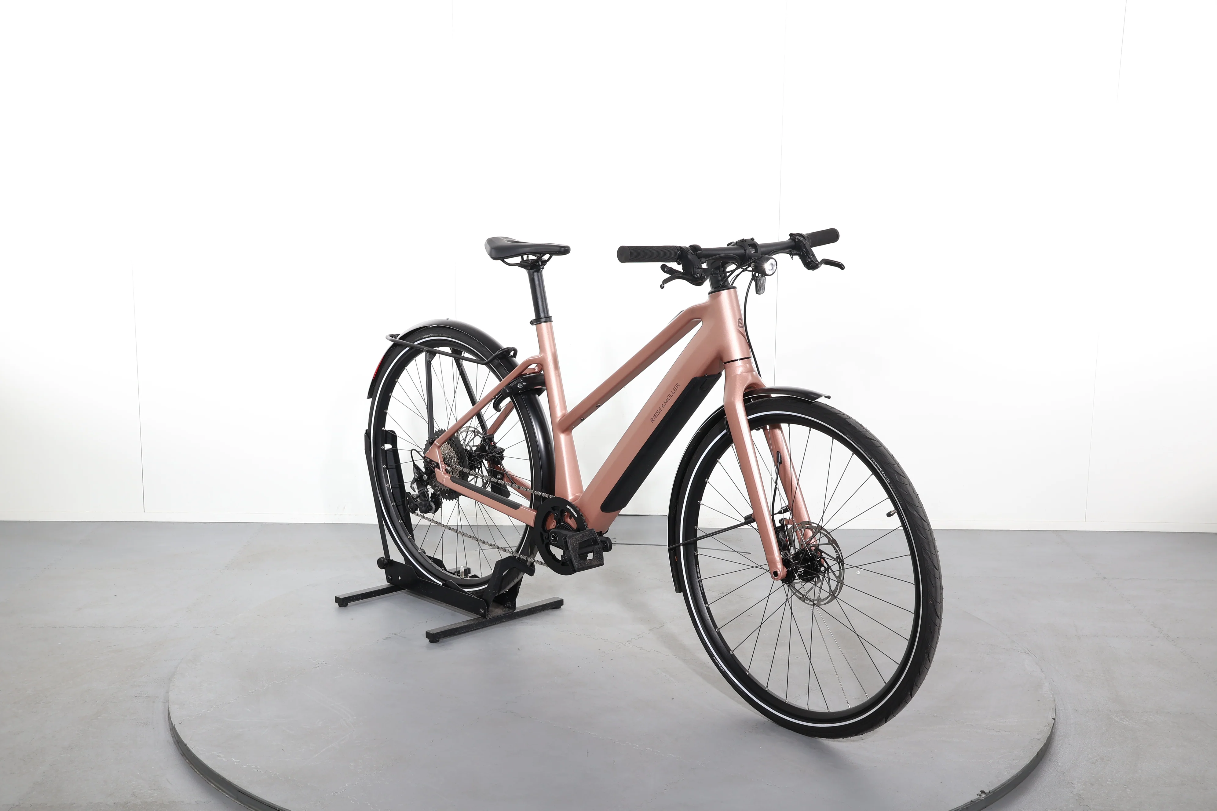 Riese & Müller UBN Seven touring - Image 2
