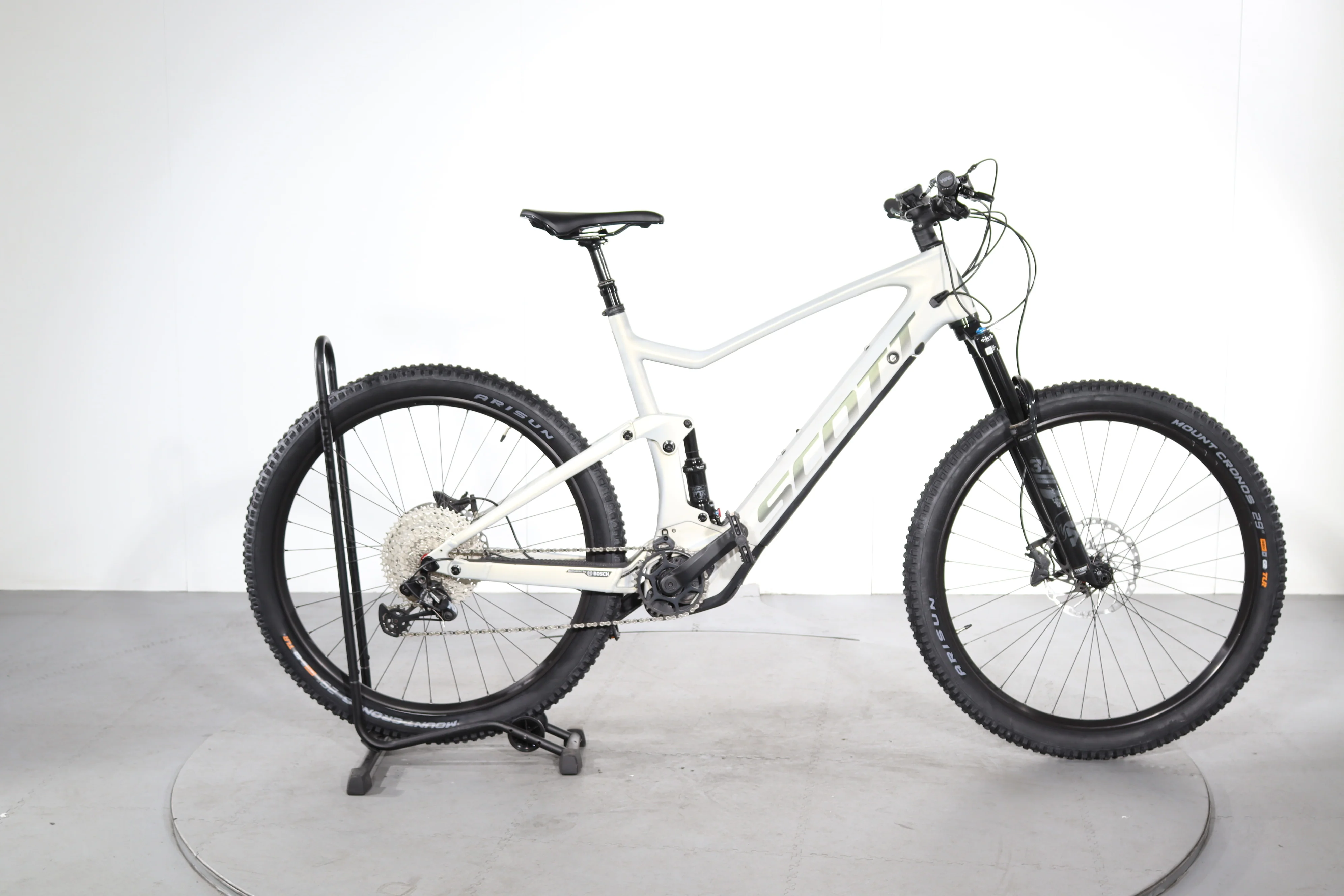 Scott Strike 910