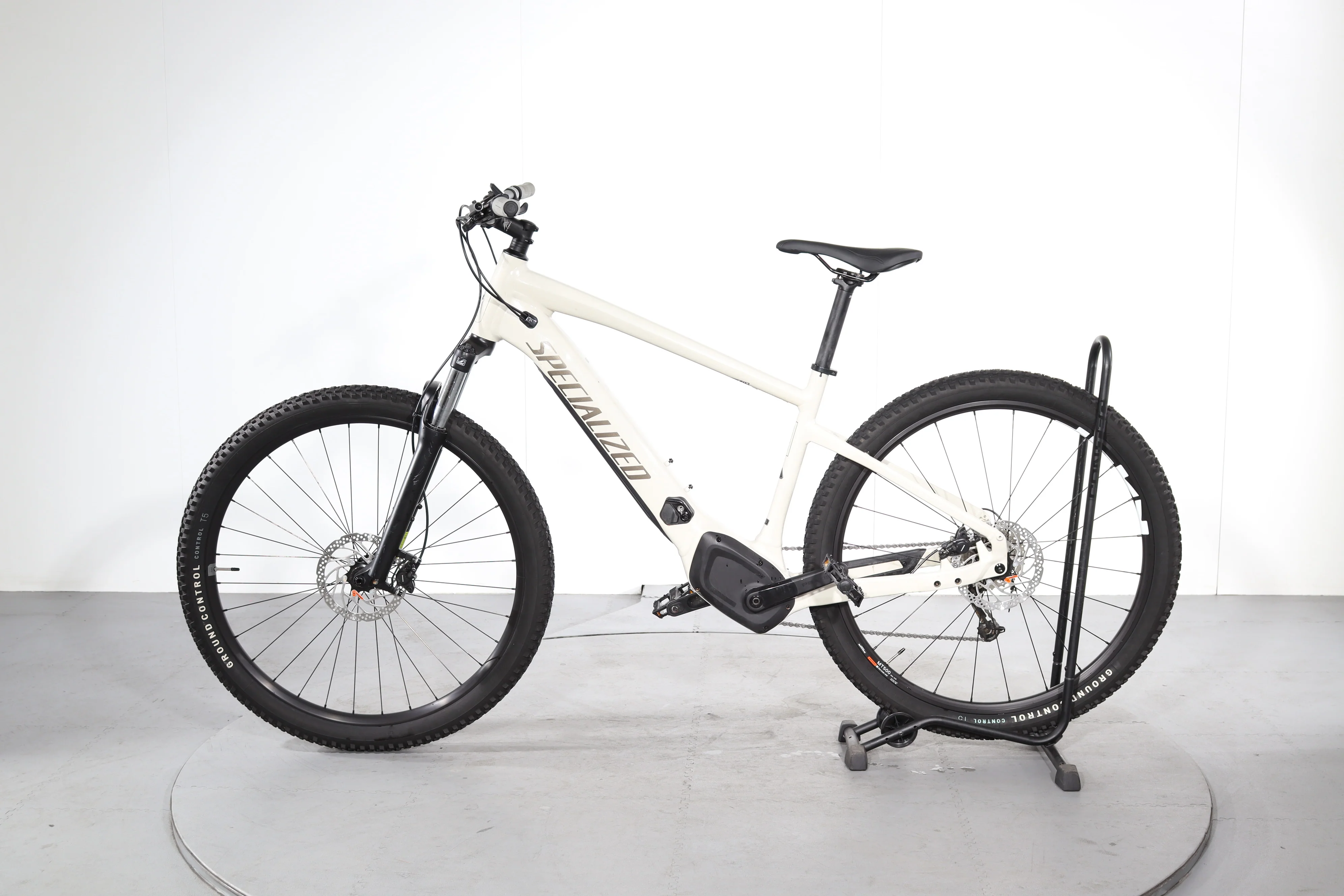 Specialized Turbo Tero 3.0 - Image 4