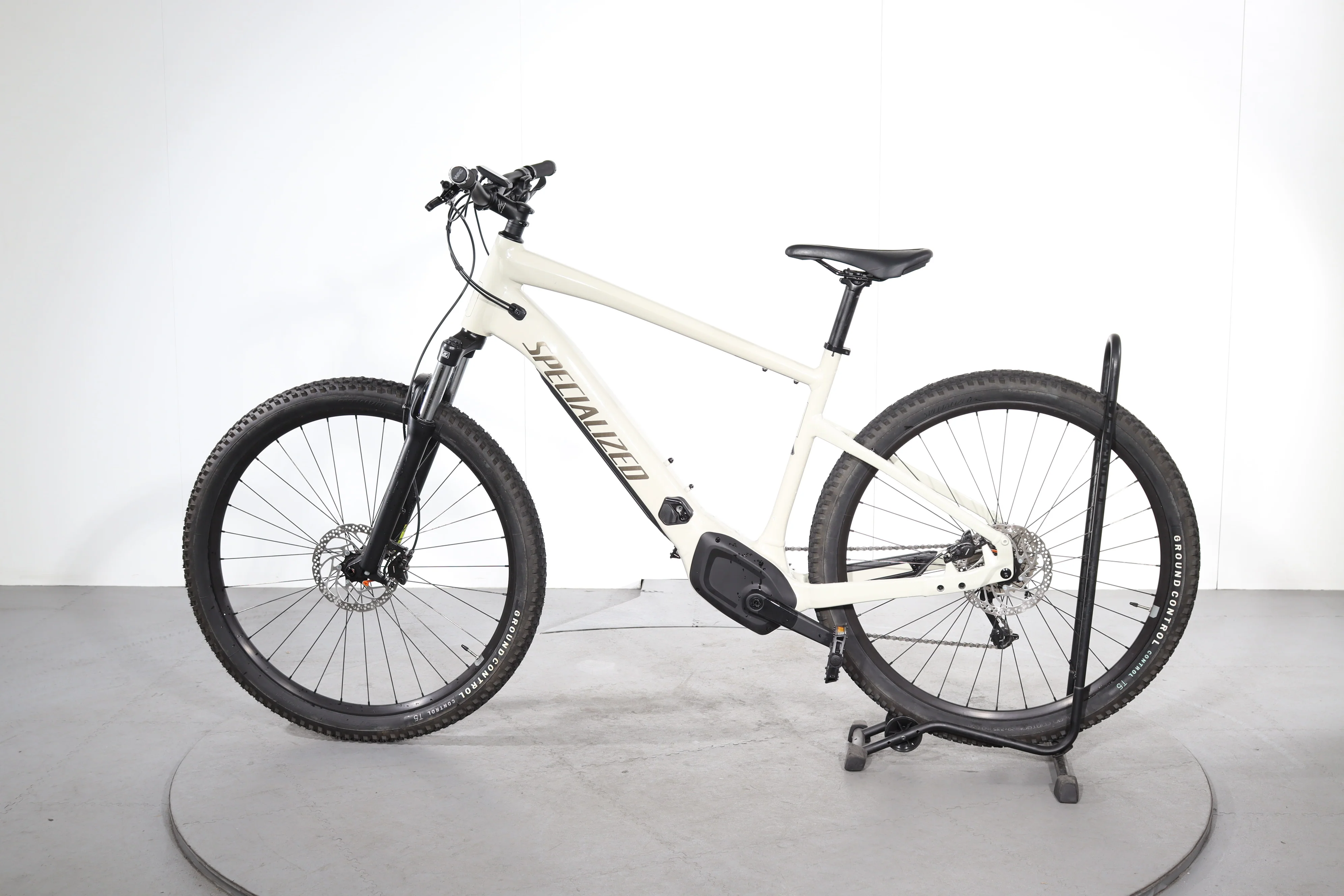 Specialized Turbo Tero 3.0 - Image 4