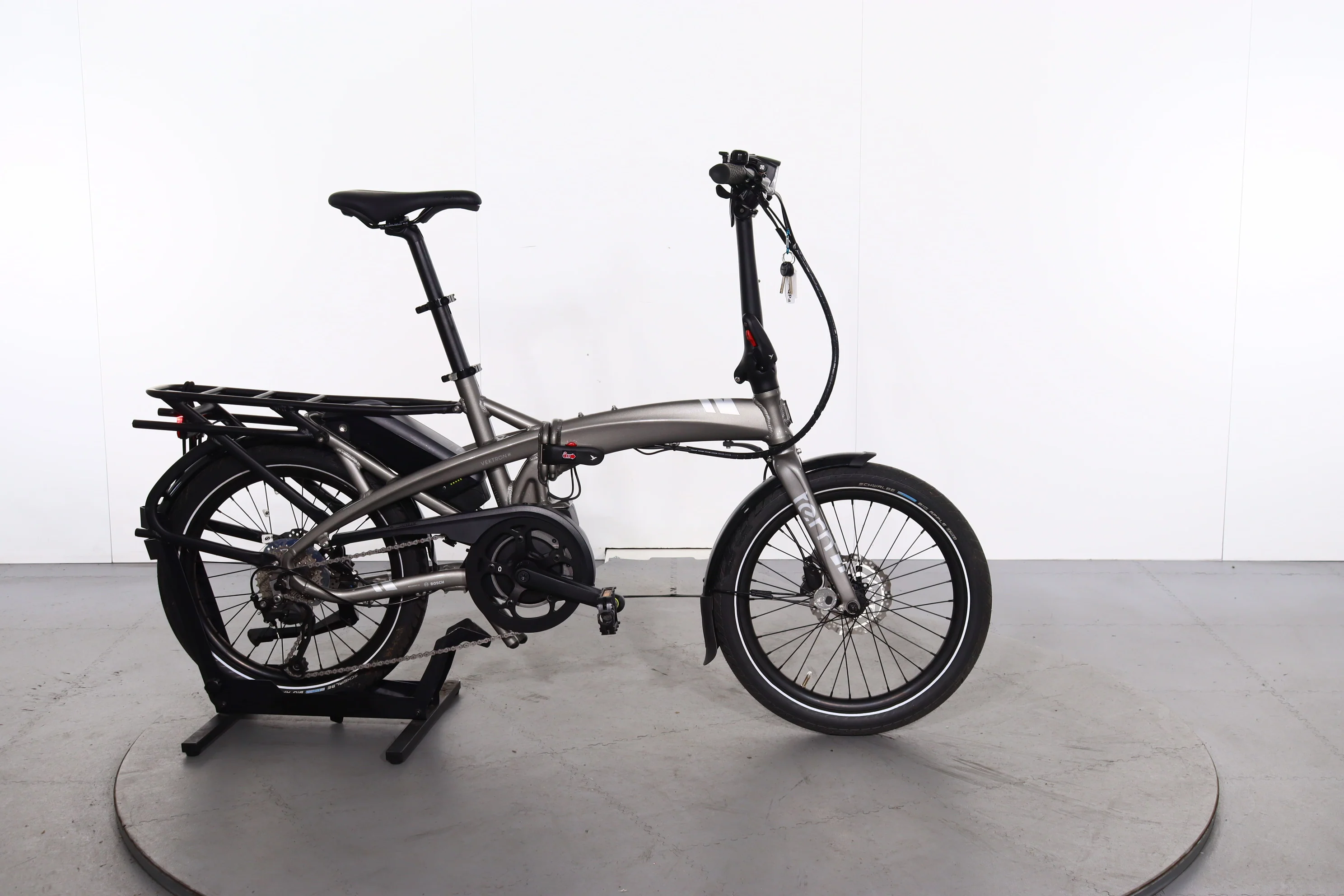 Tern Vektron Q9