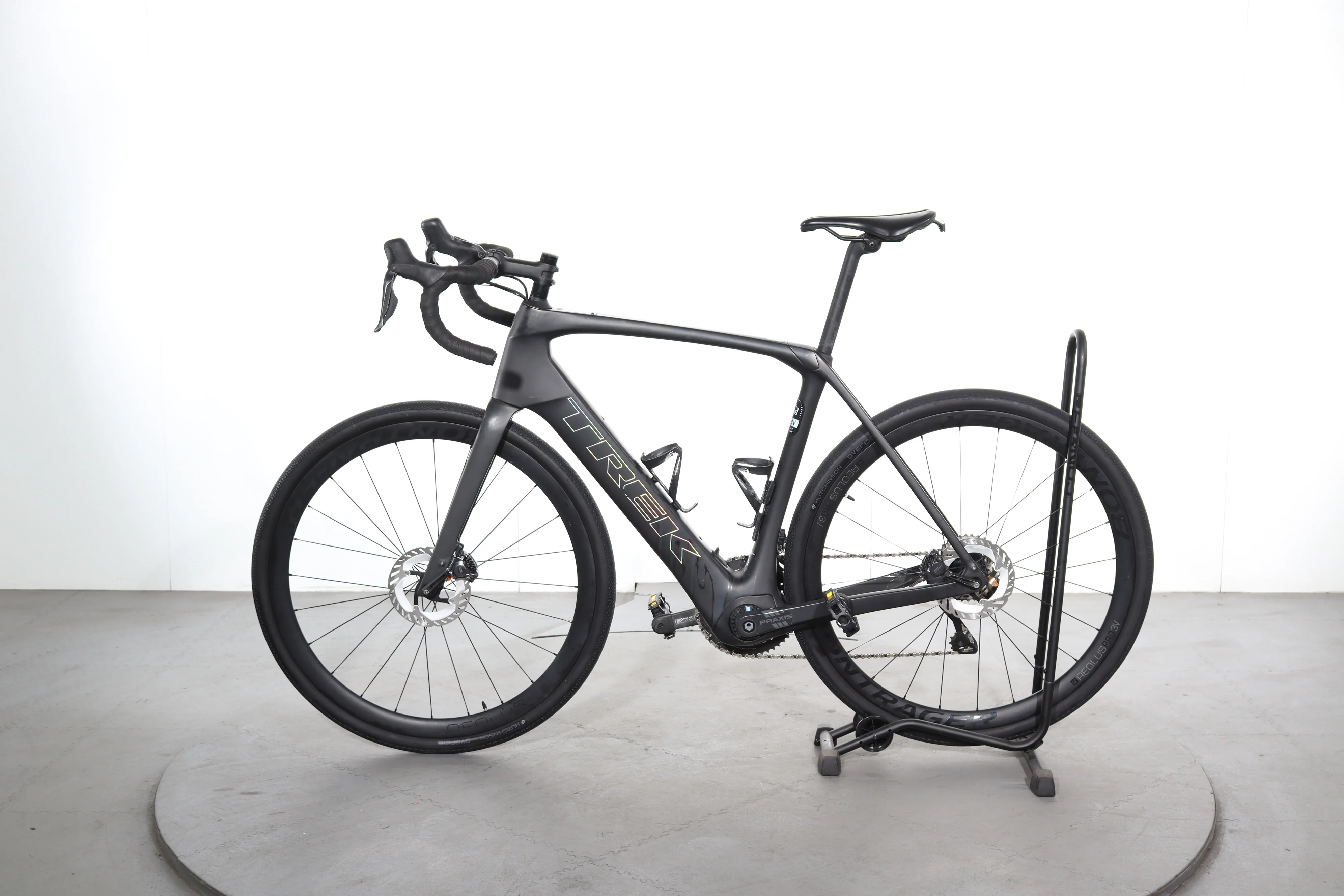 Trek Domane+ SLR 7 - Image 4