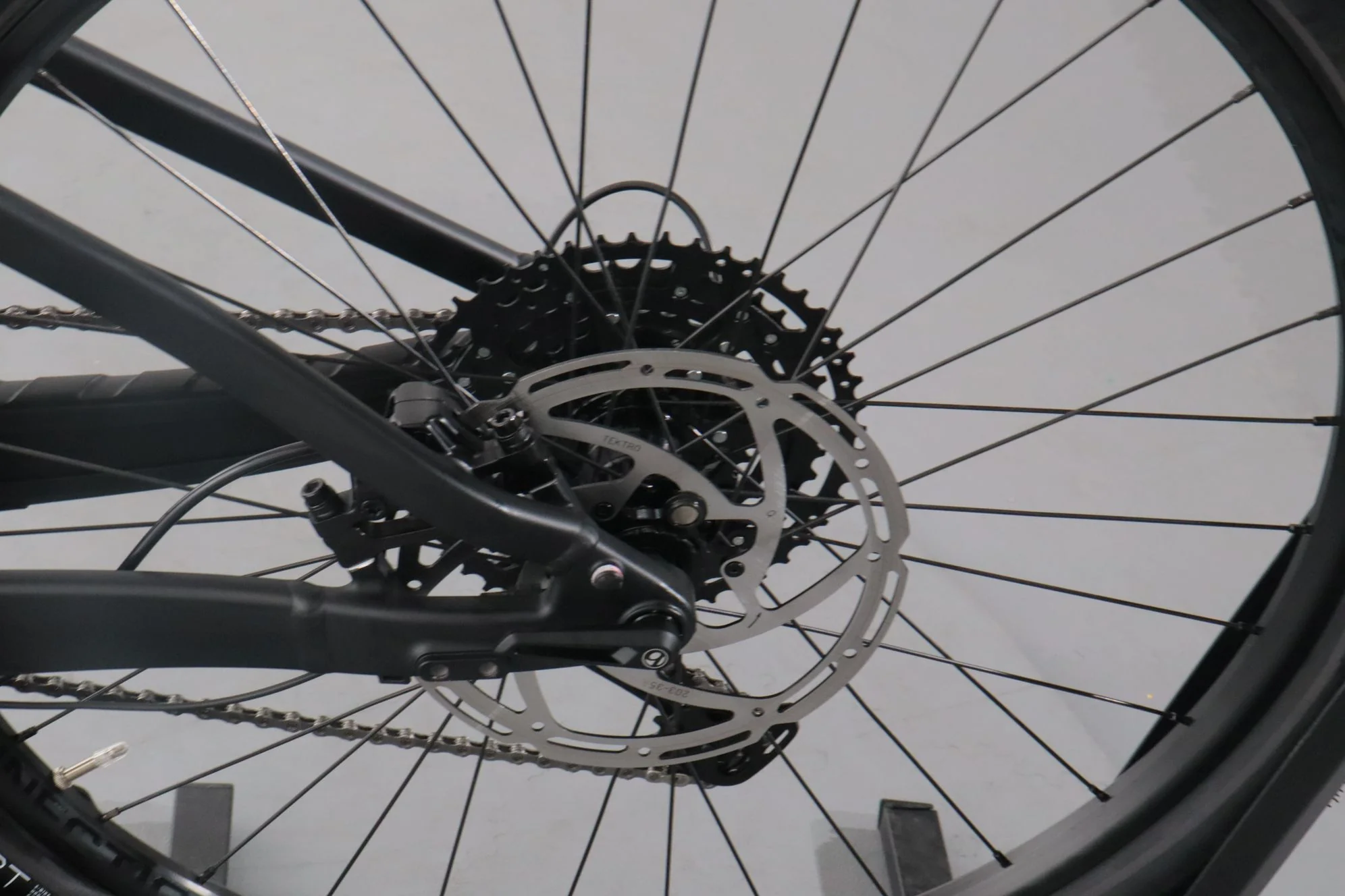 Trek Powerfly FS 4 - Image 8